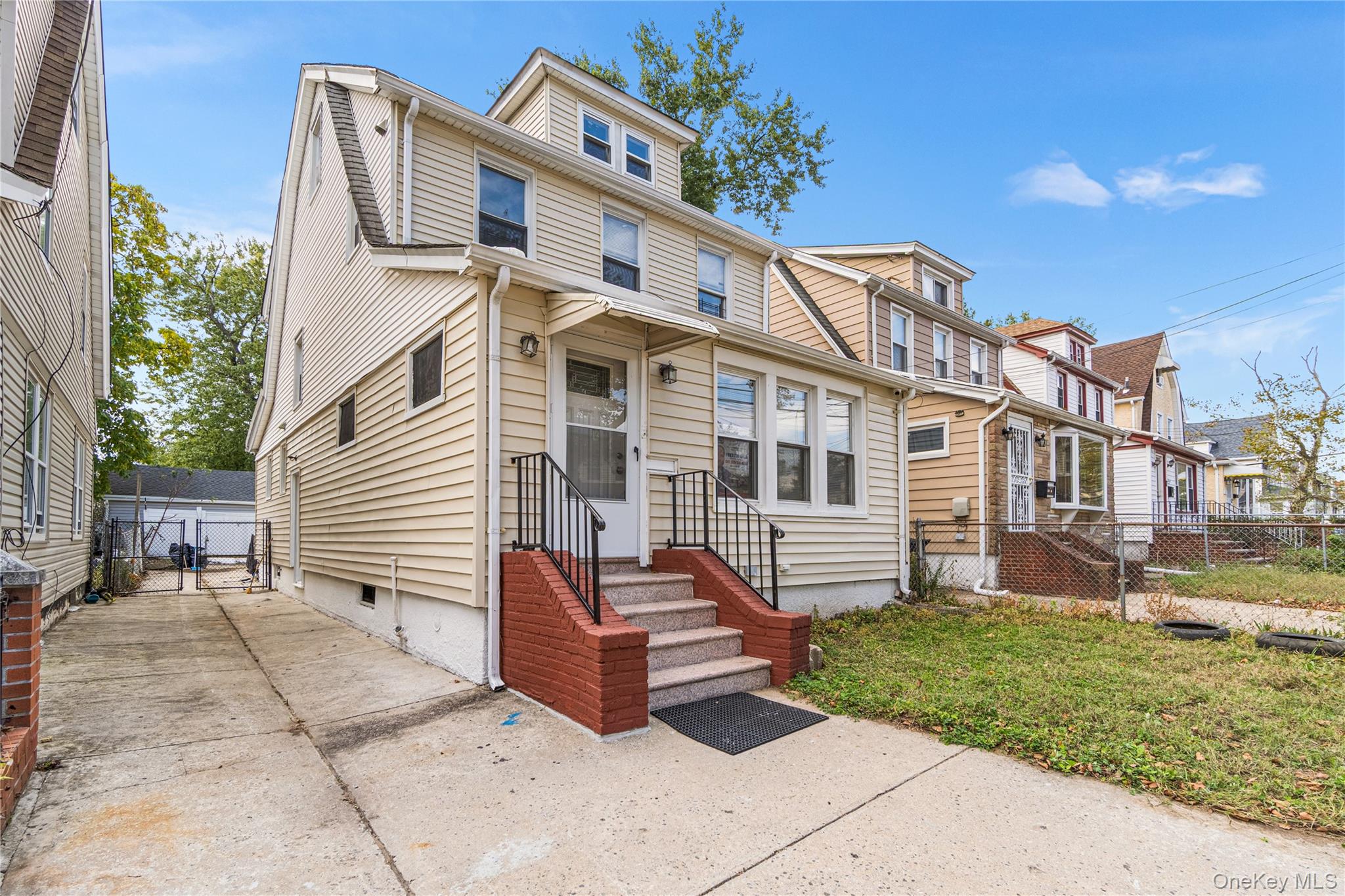 #4 photo, 214-10 113 Avenue, Queens Village , NY 11429