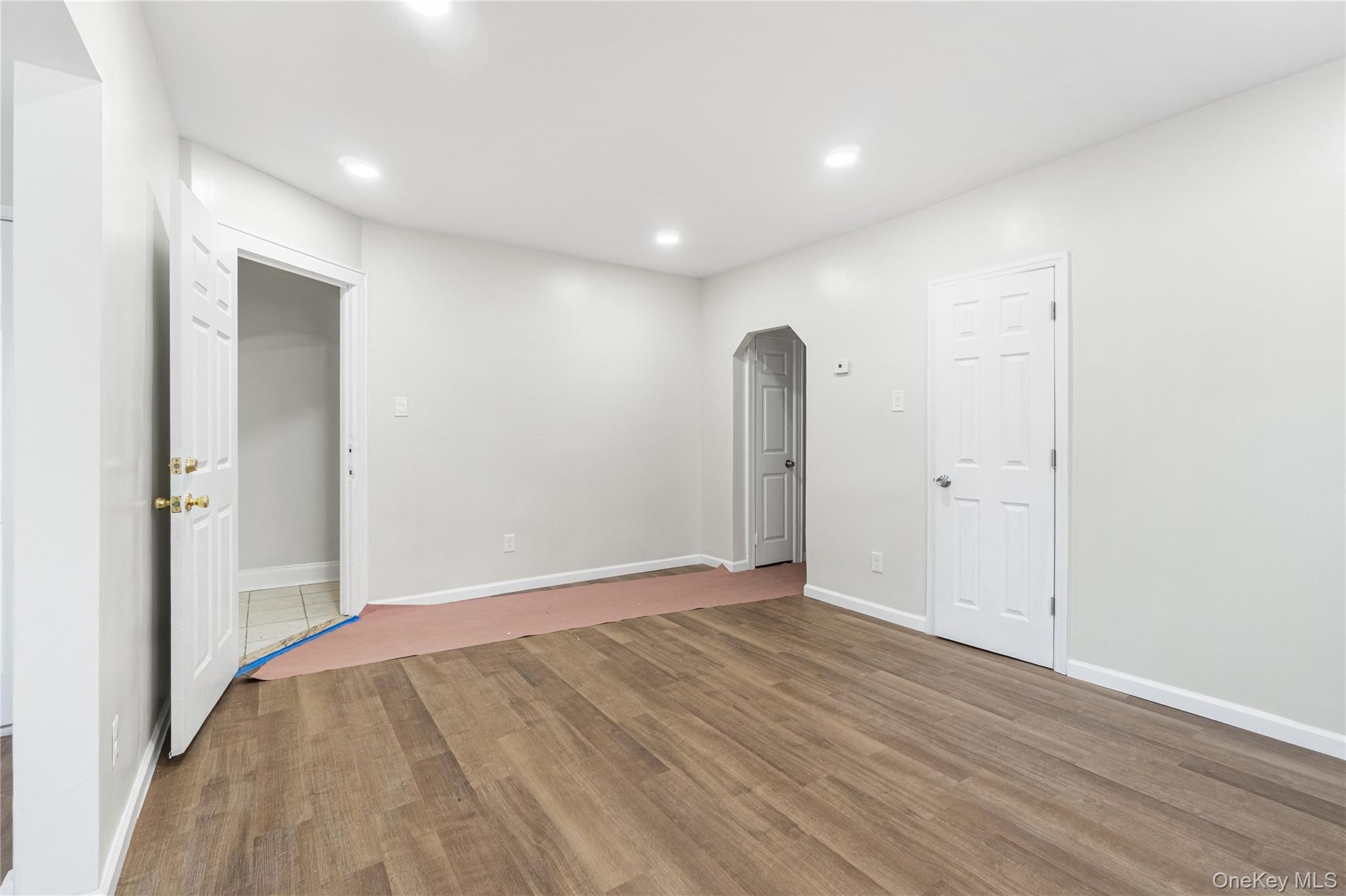 #6 photo, 214-10 113 Avenue, Queens Village , NY 11429