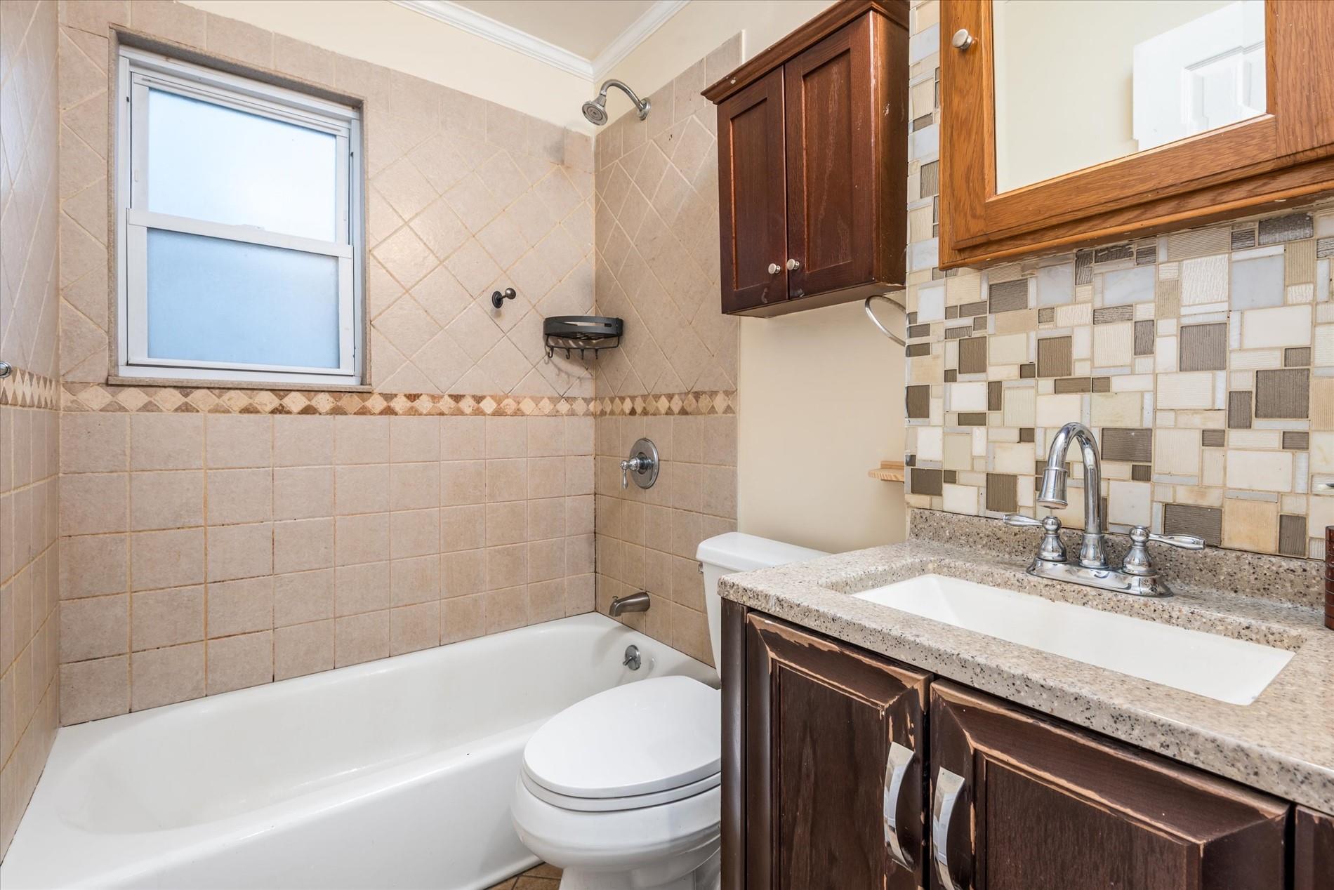 #13 photo, 8258 89th Street, 皇后區 Glendale , NY 11385