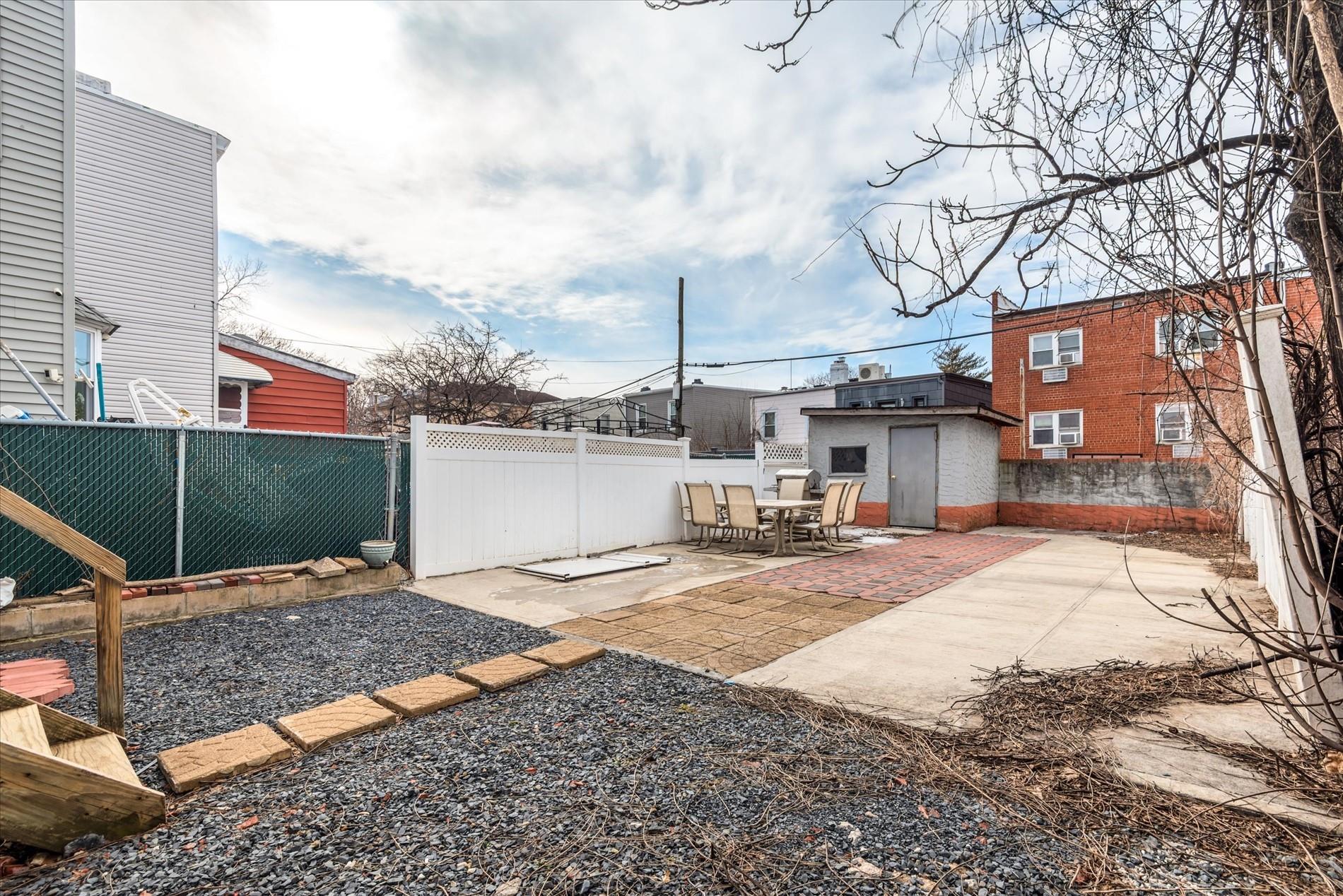 #14 photo, 8258 89th Street, 皇后區 Glendale , NY 11385