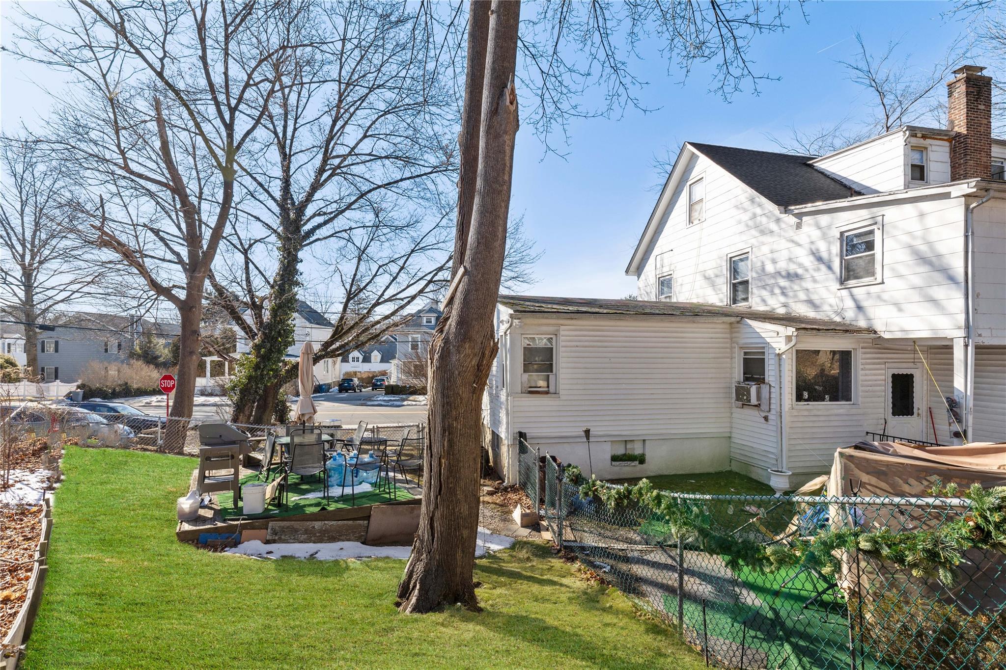 #6 photo, 236 -238 Purchase Street, Rye , NY 10580