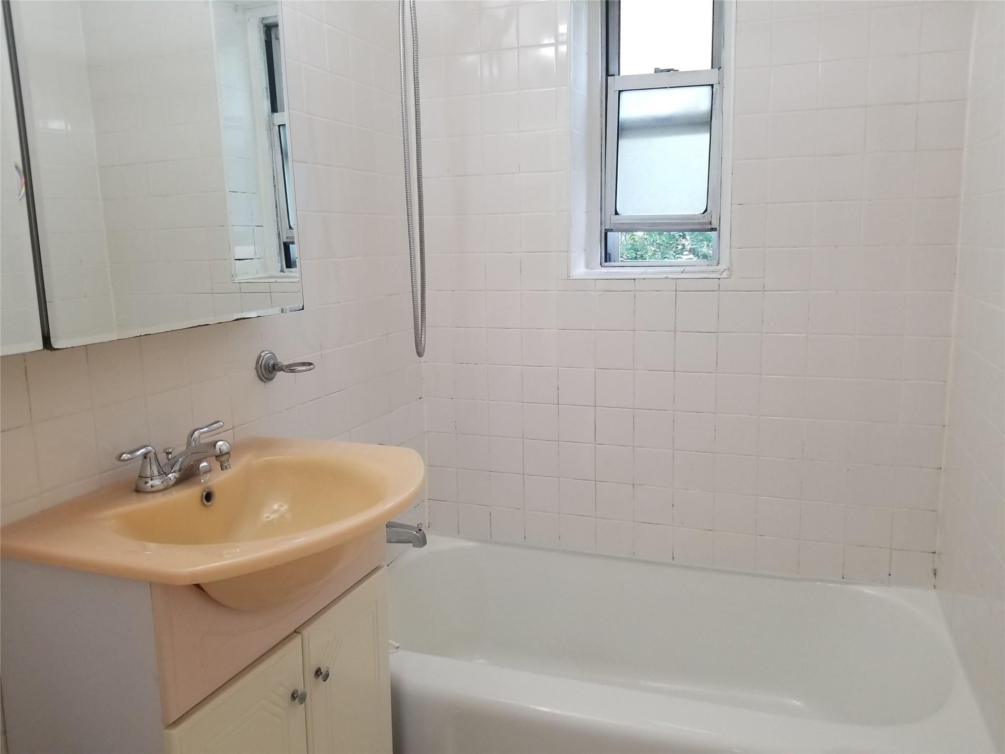 #5 photo, 111-16 66th Avenue, Forest Hills , NY 11375