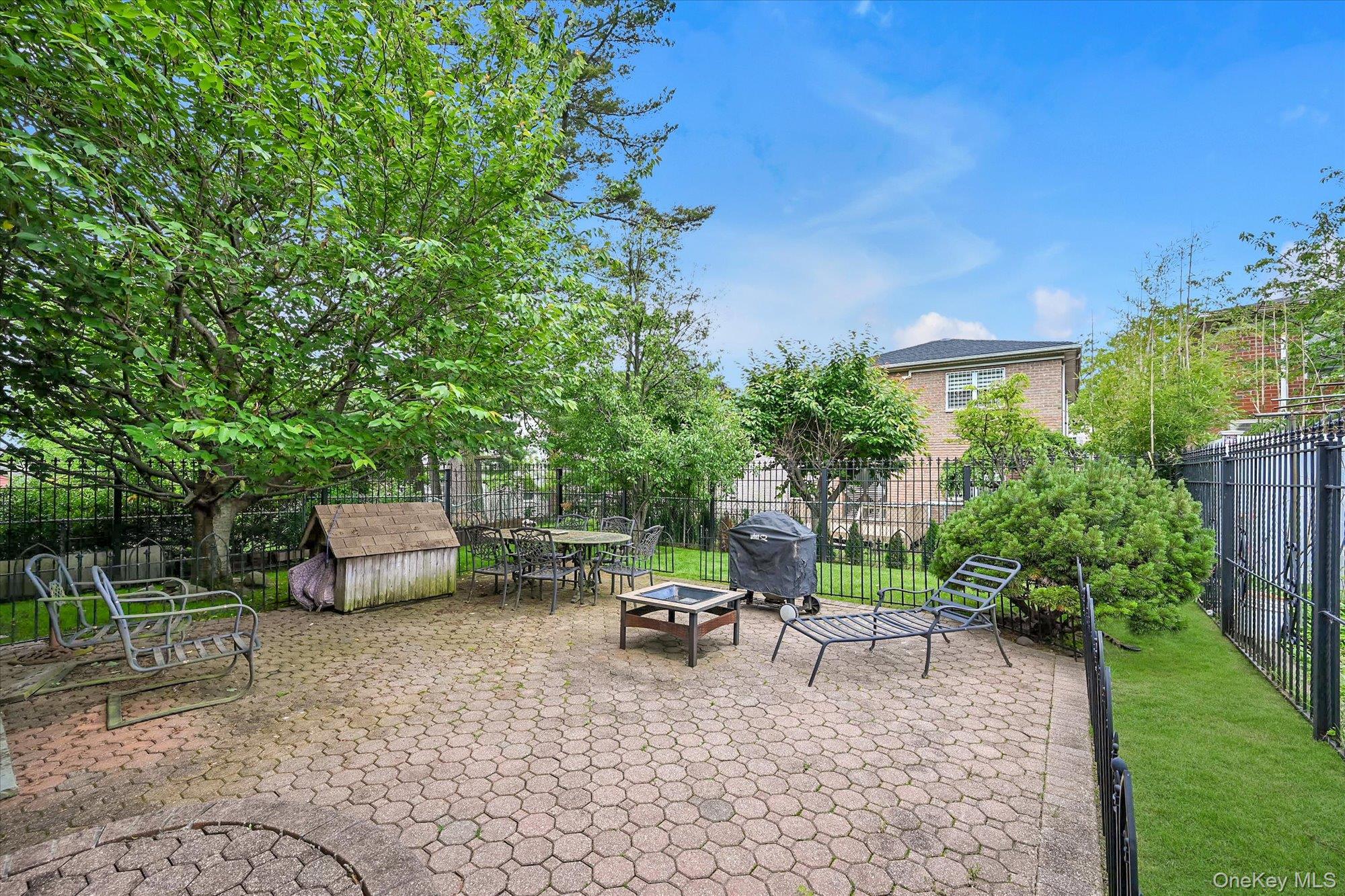 #18 photo, 33-64 190th Street, Flushing , NY 11358