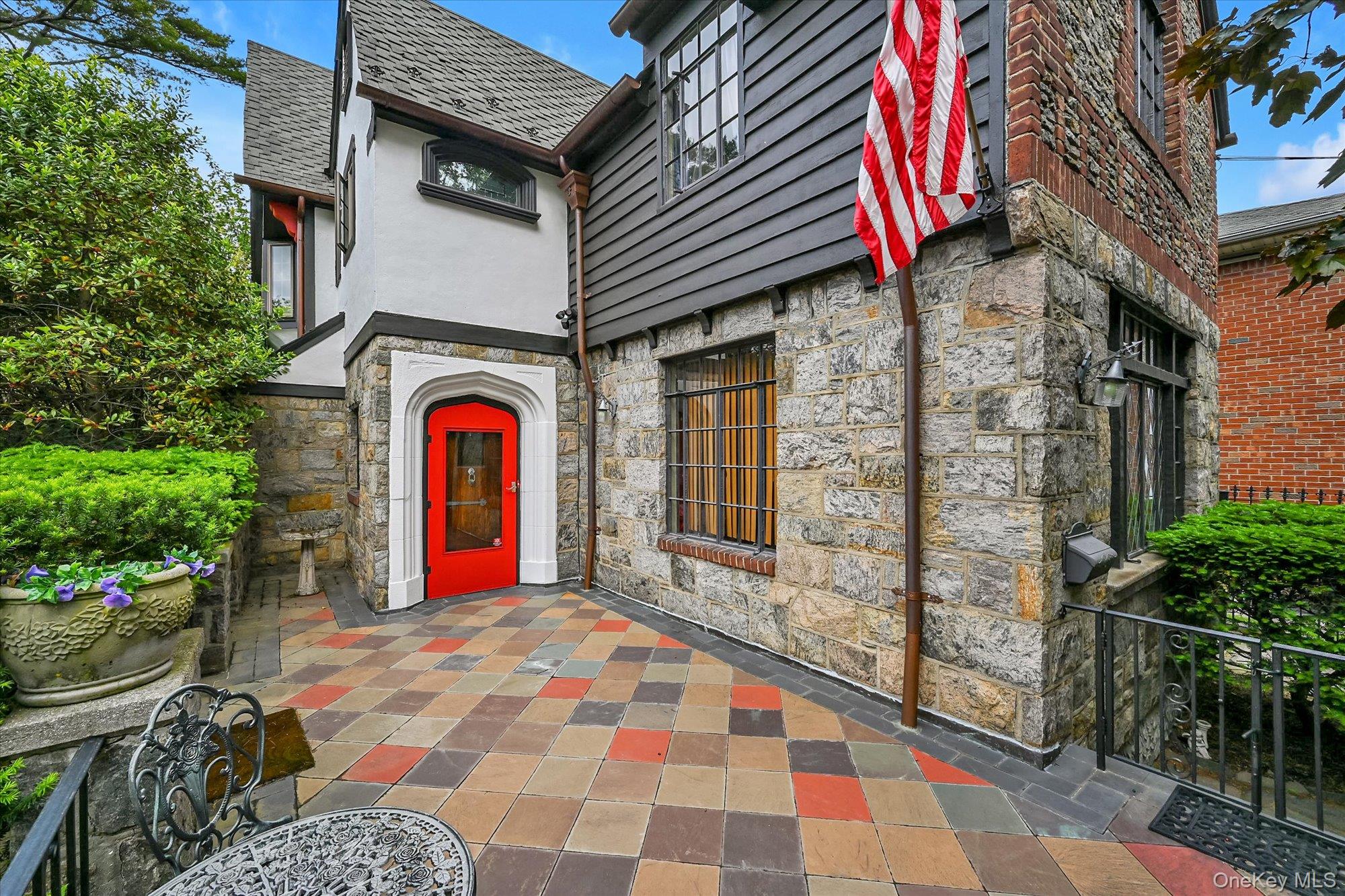 #2 photo, 33-64 190th Street, Flushing , NY 11358