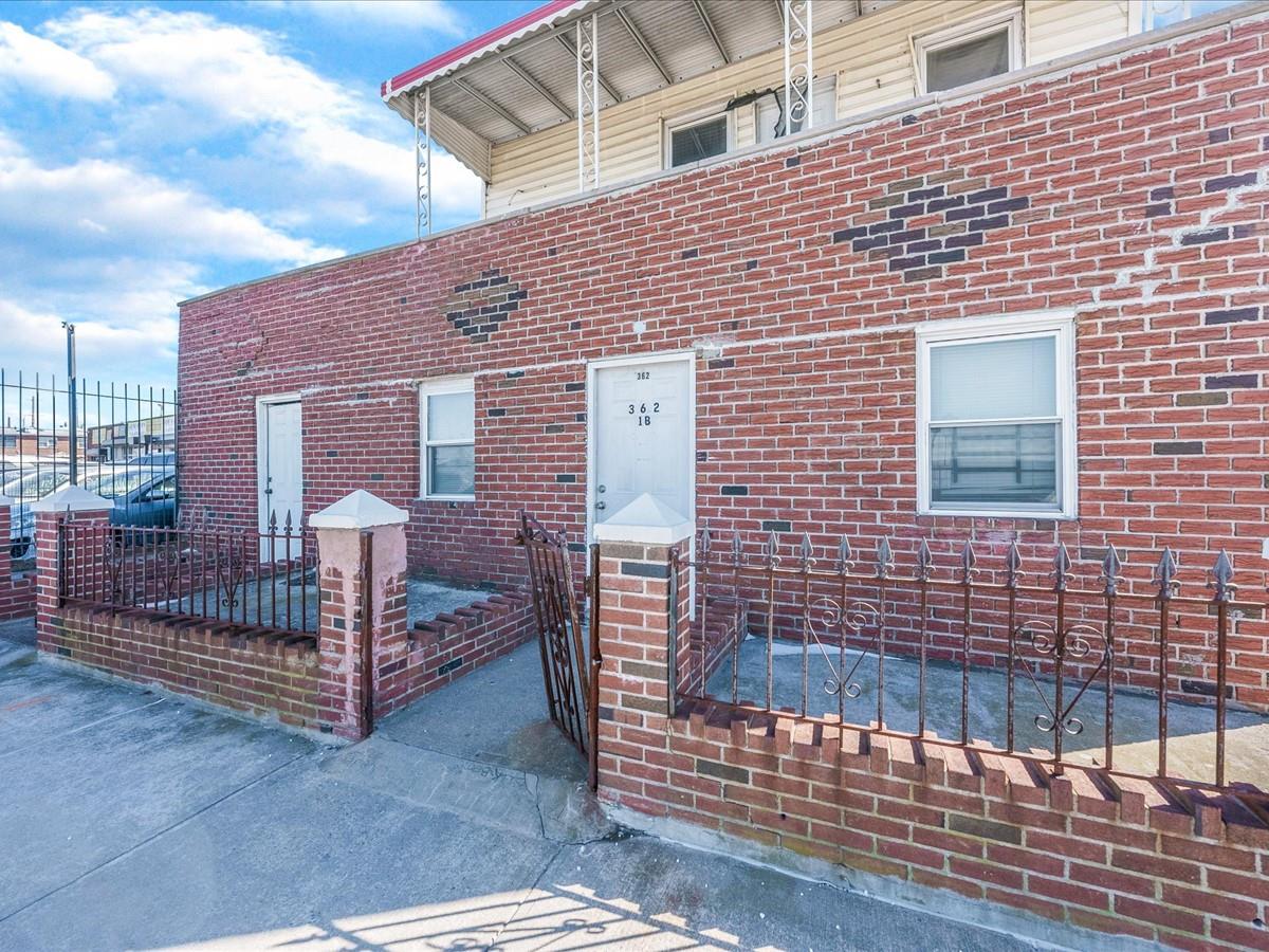 #4 photo, 362 Beach 88th Street, Rockaway Beach , NY 11693