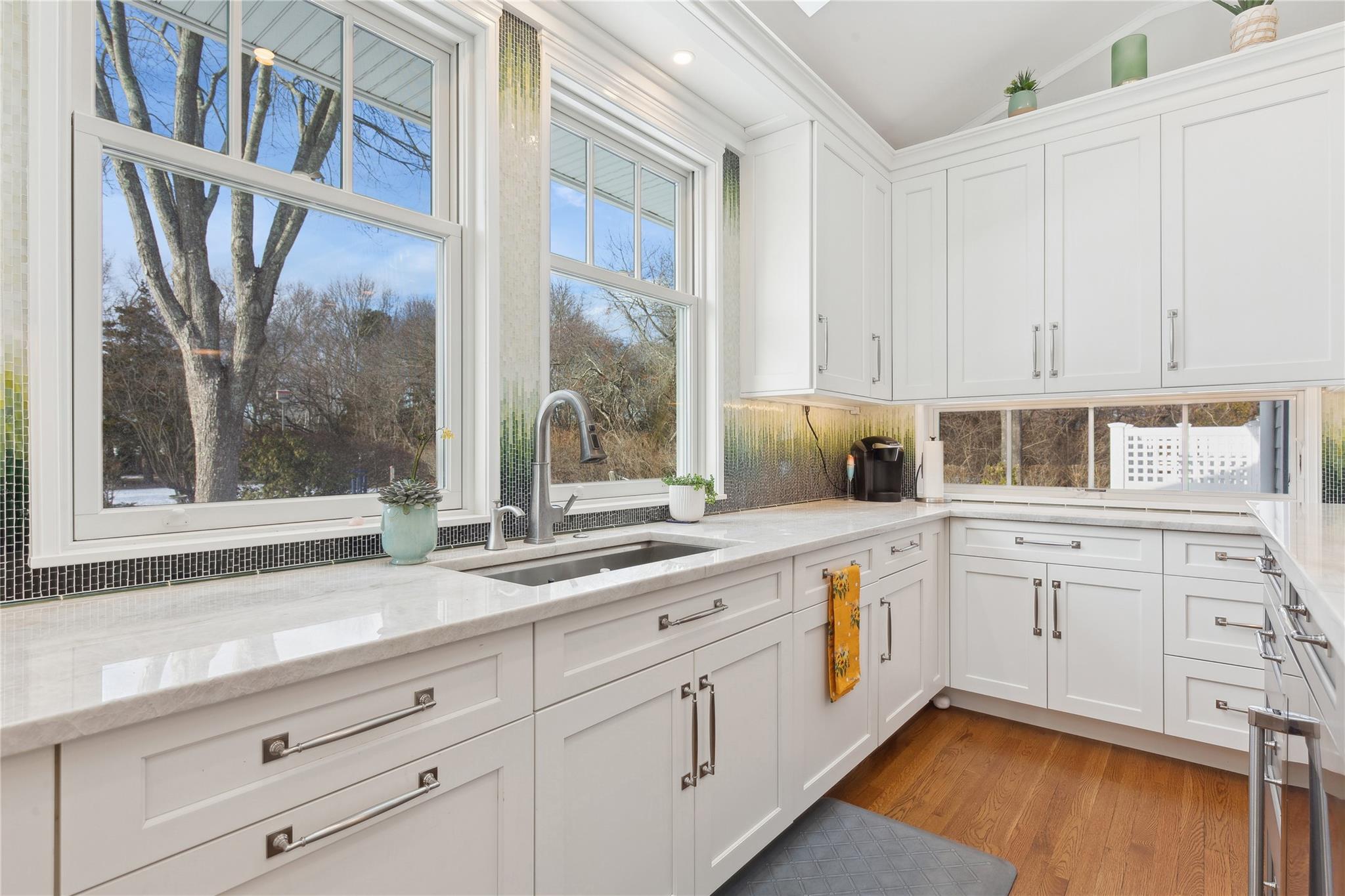 #13 photo, 59 N BAY Avenue, サフォーク郡 Eastport , NY 11941