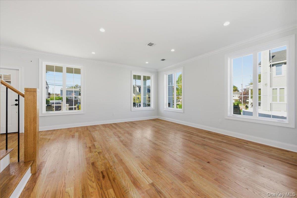 #5 photo, 2437 Archer Street, ナッソー郡 Seaford , NY 11783