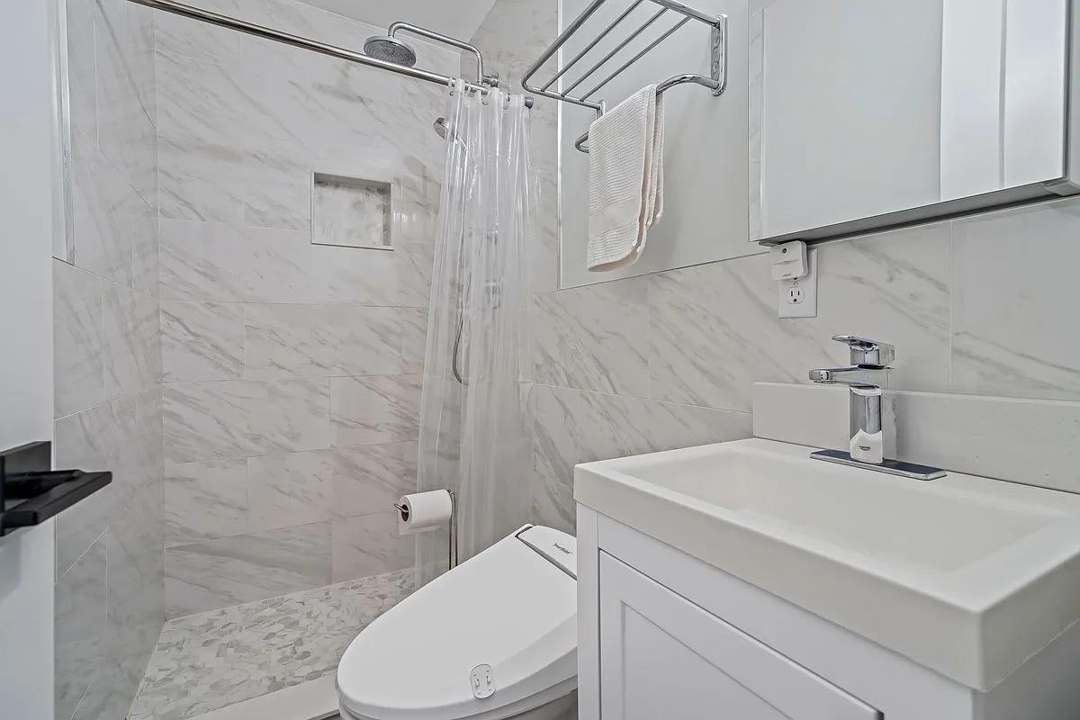 #8 photo, 85-10 151 Avenue, Howard Beach , NY 11414