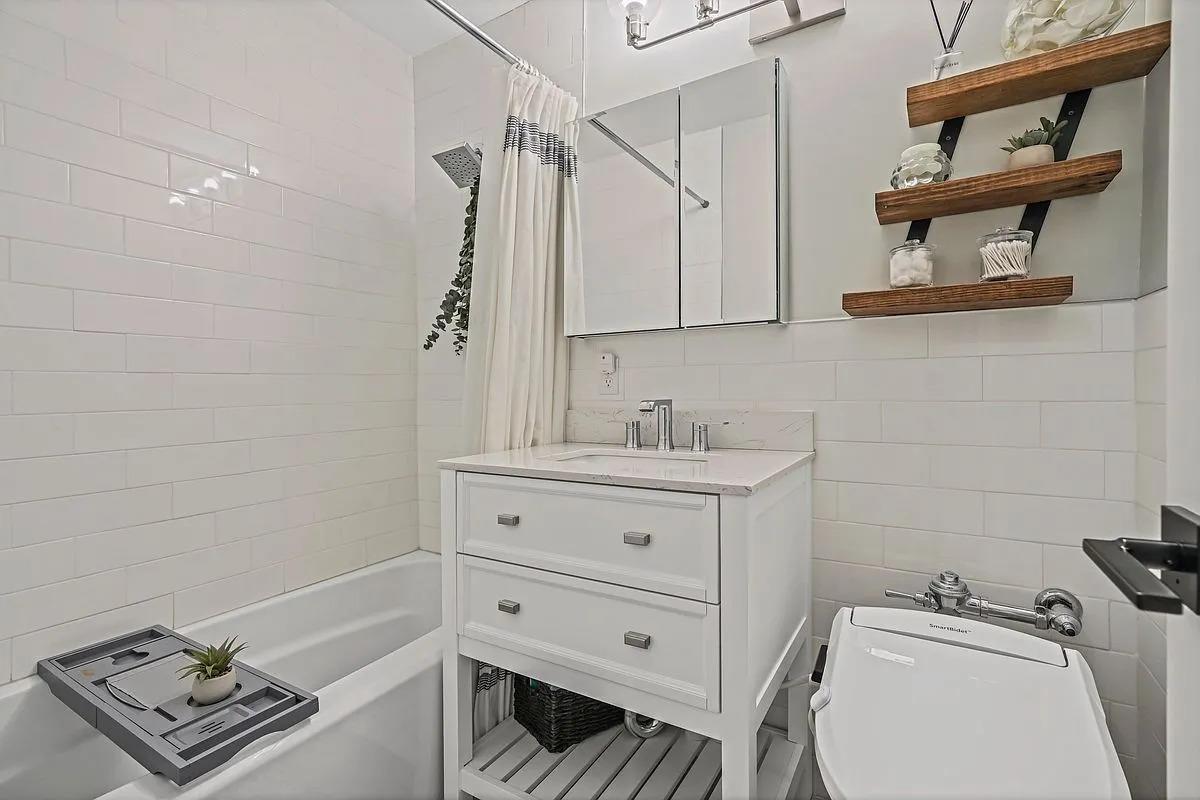 #9 photo, 85-10 151 Avenue, Howard Beach , NY 11414