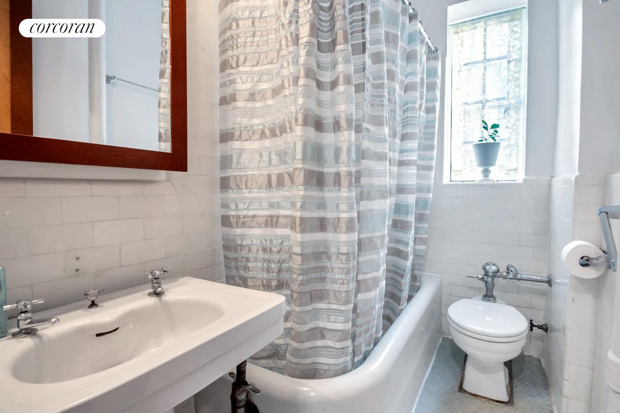 #8 photo, 116 PINEHURST Avenue, マンハッタン Hudson Heights , NY 10033