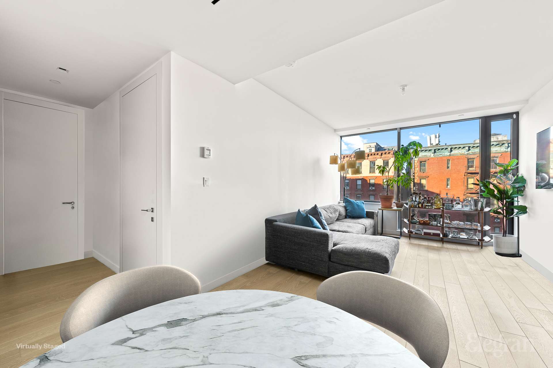 #4 photo, 75 1st Avenue, マンハッタン E. Greenwich Village , NY 10003