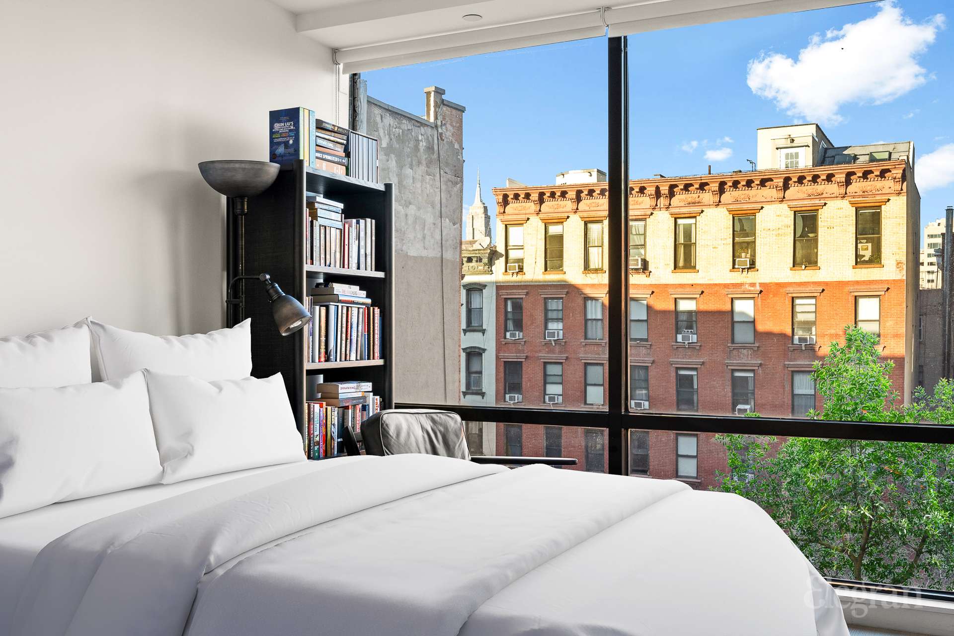 #8 photo, 75 1st Avenue, マンハッタン E. Greenwich Village , NY 10003