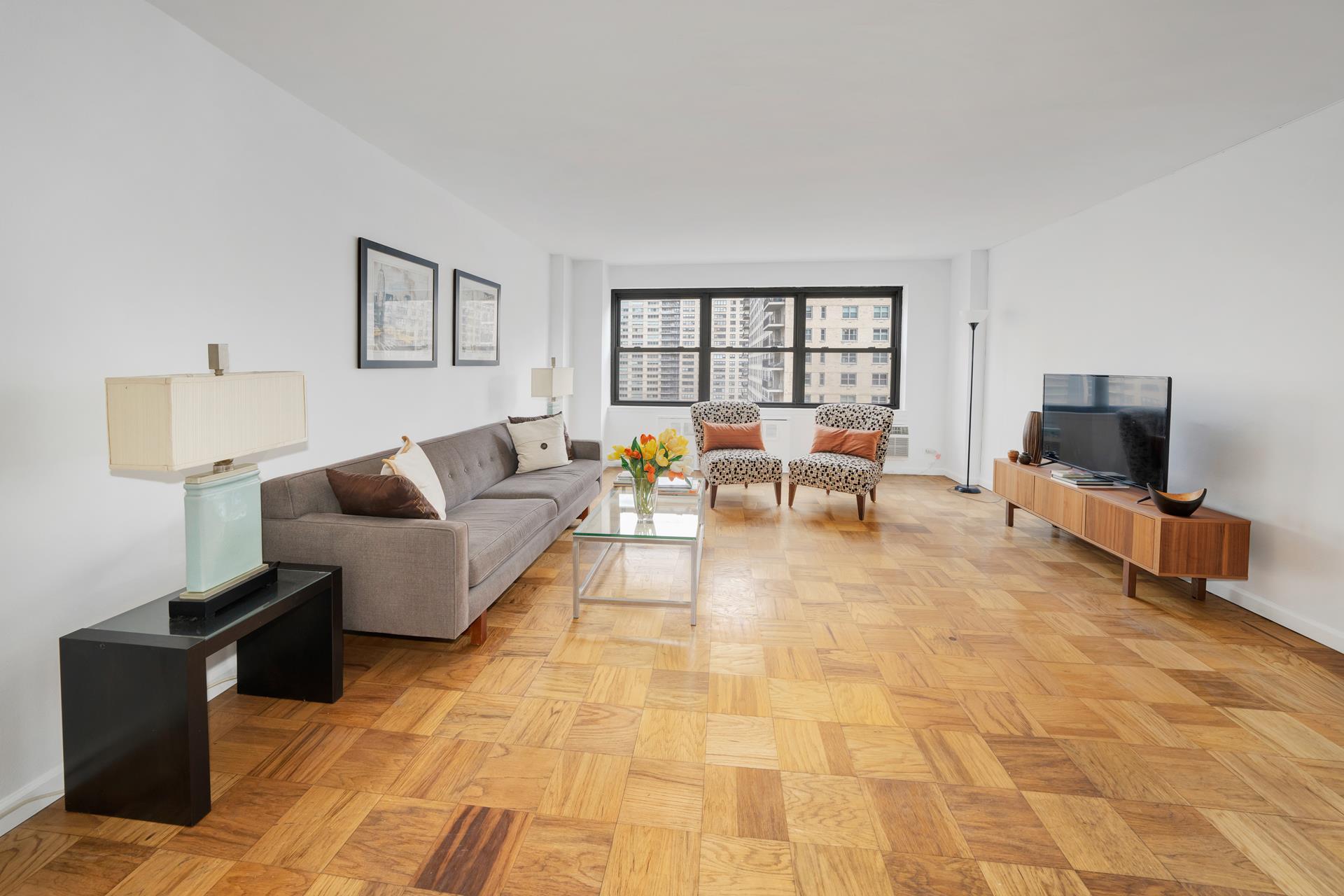 #1 photo, 165 W END Avenue, Lincoln Square , NY 10023