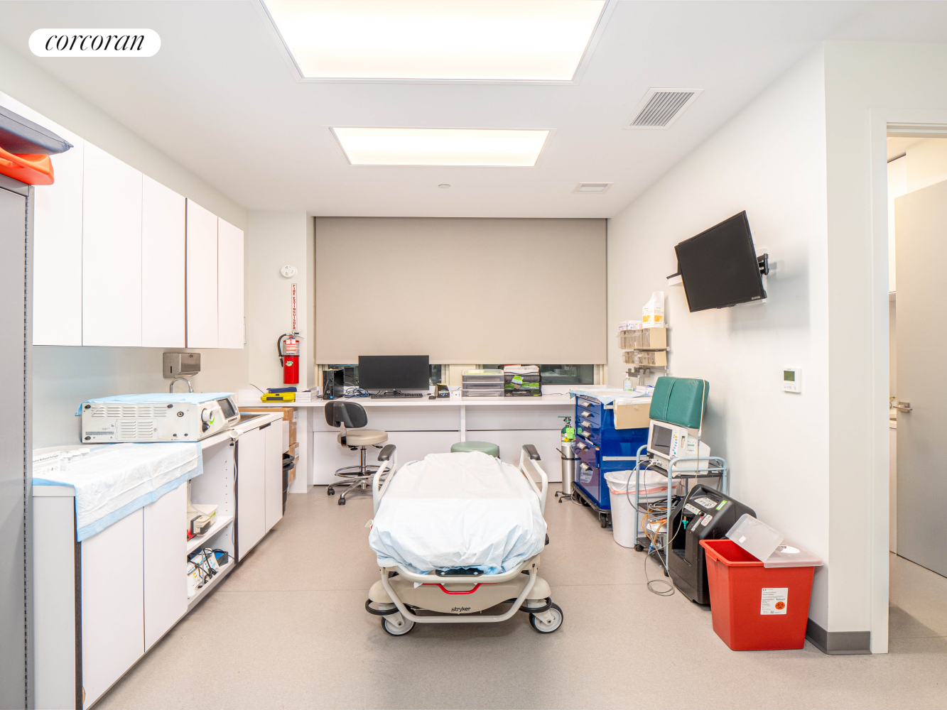 #8 photo, 70 W 36TH Street, マンハッタン Midtown , NY 10018