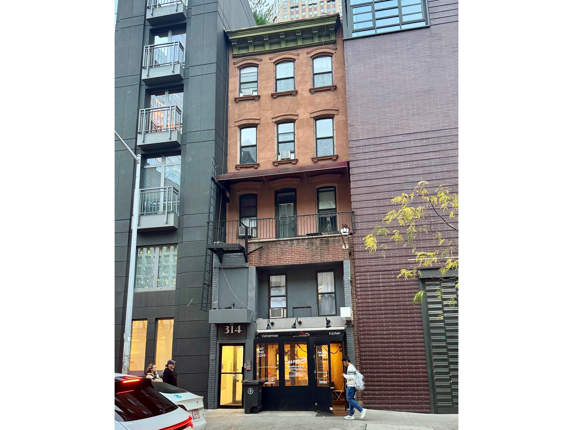 #9 photo, 314 W 52ND Street, マンハッタン Hells Kitchen , NY 10019