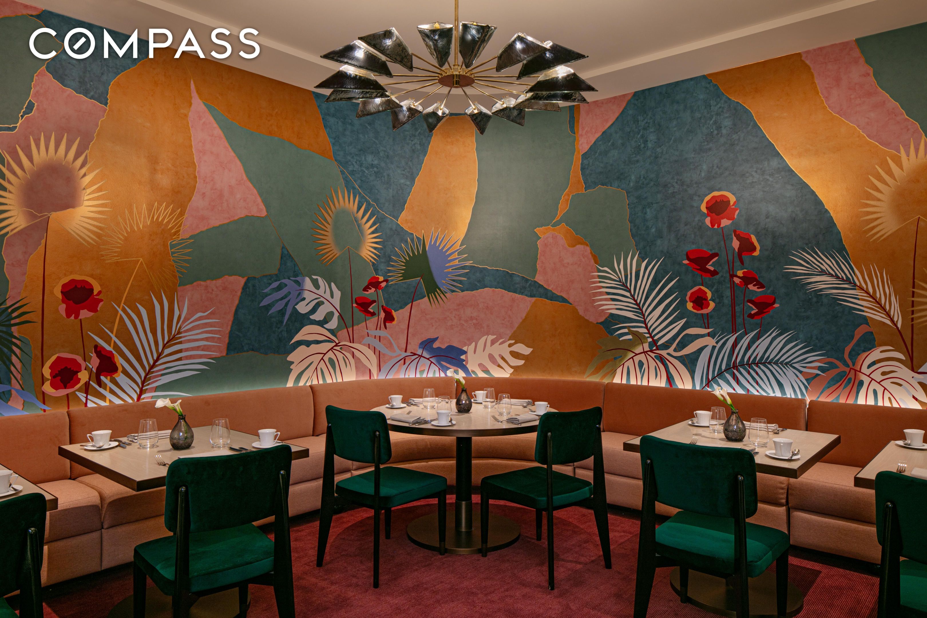 #12 photo, 2 E 55th Street, マンハッタン Midtown East , NY 10022