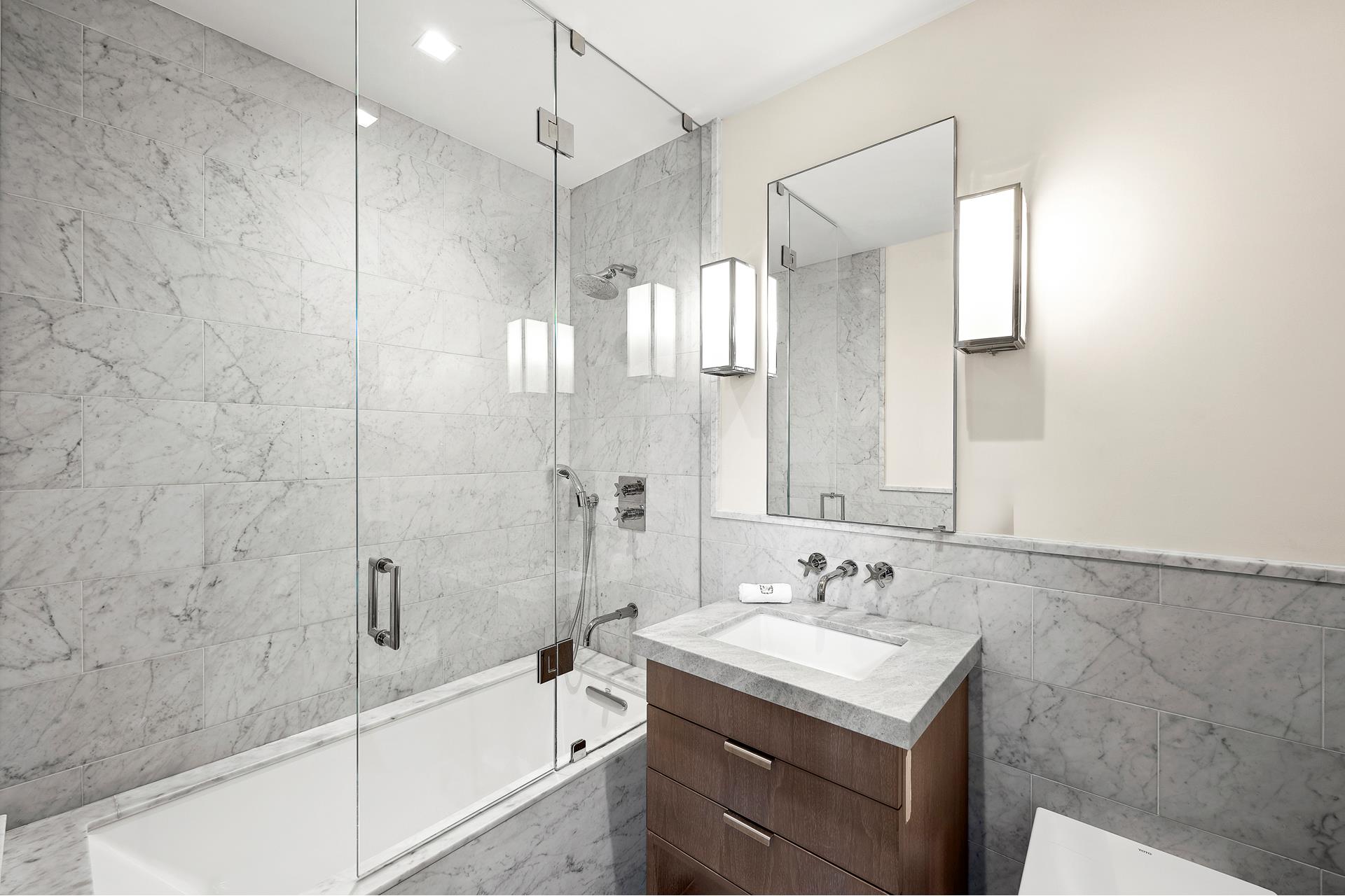 #19 photo, 215 SULLIVAN Street, マンハッタン Greenwich Village , NY 10012