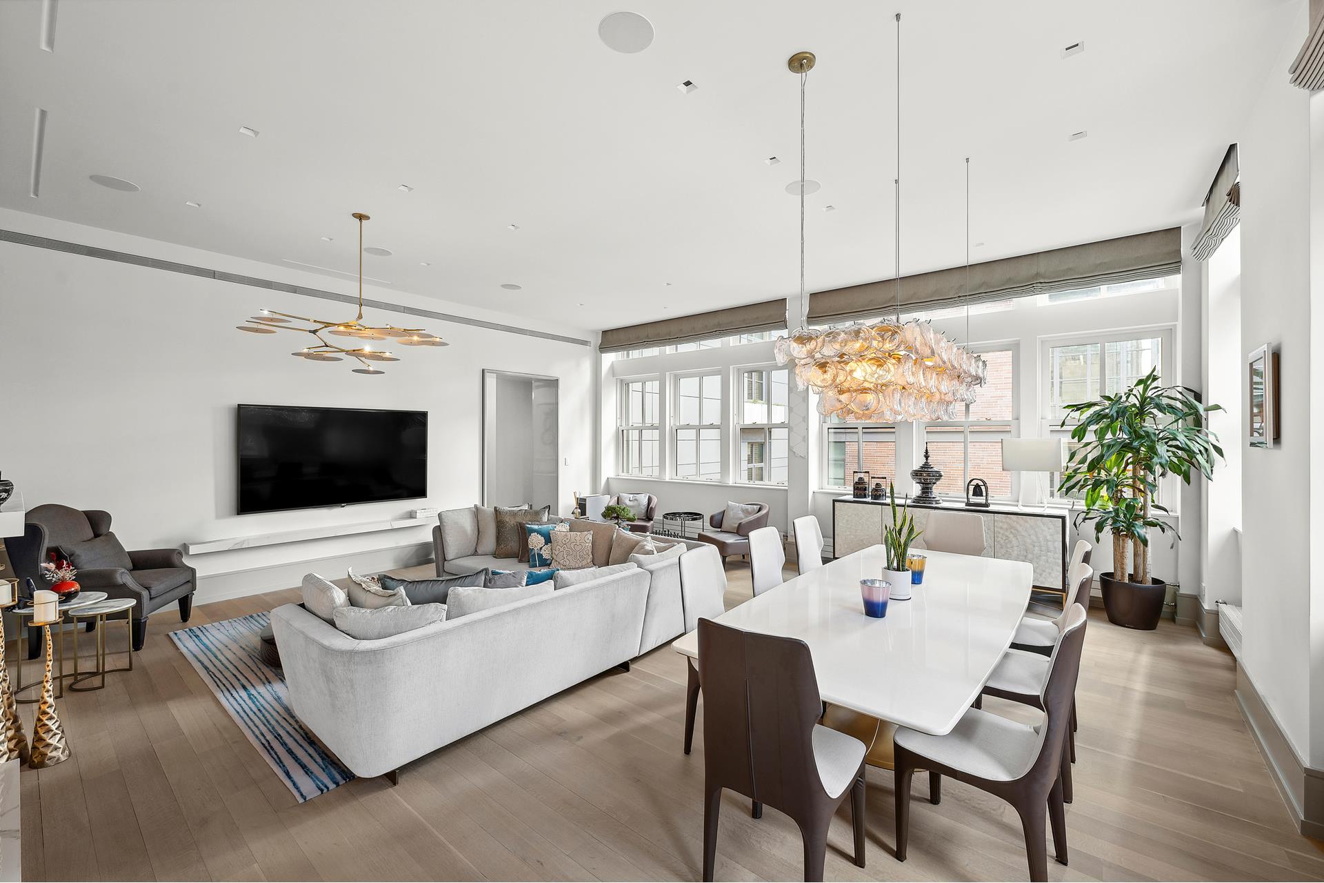 #5 photo, 215 SULLIVAN Street, マンハッタン Greenwich Village , NY 10012