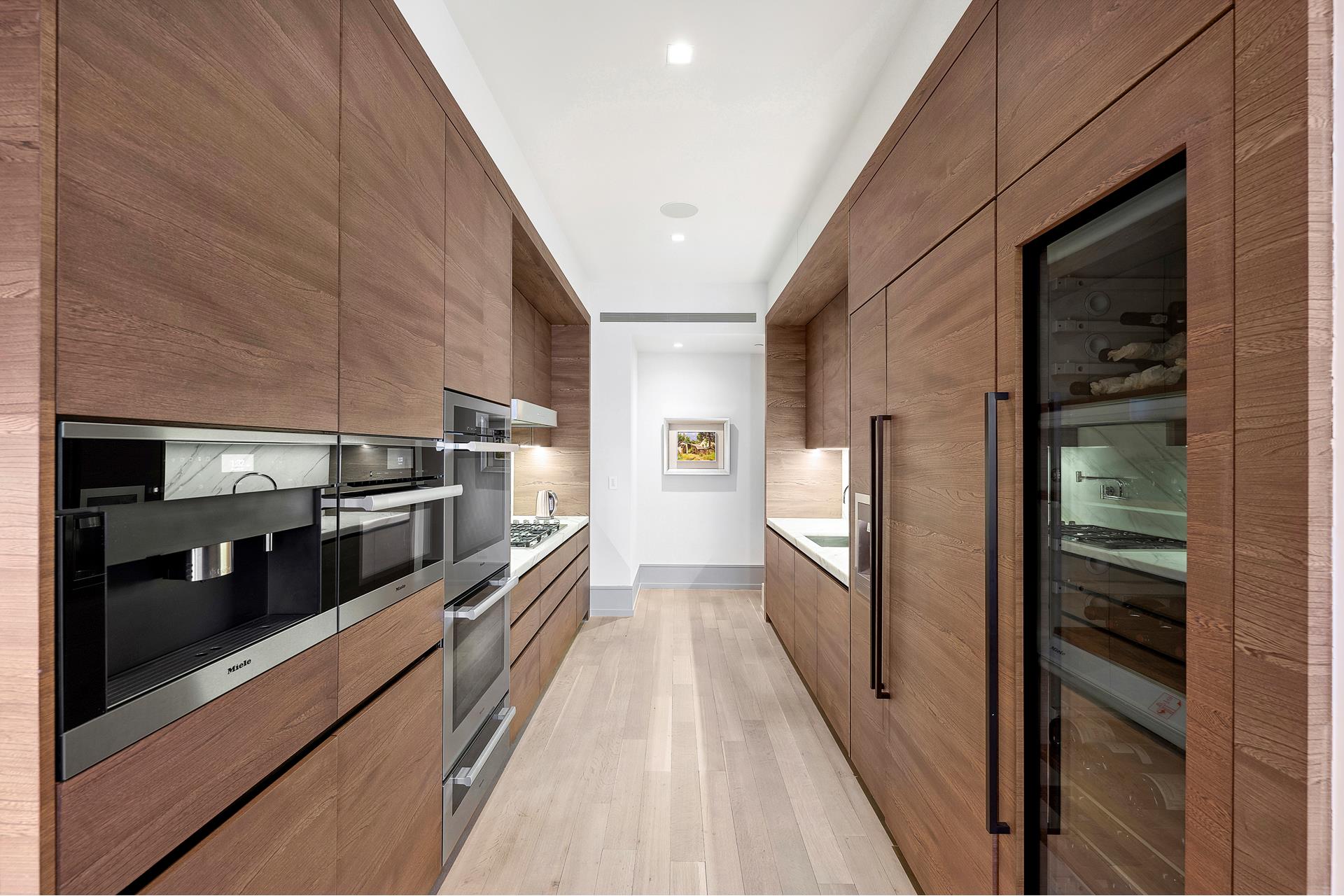 #7 photo, 215 SULLIVAN Street, マンハッタン Greenwich Village , NY 10012