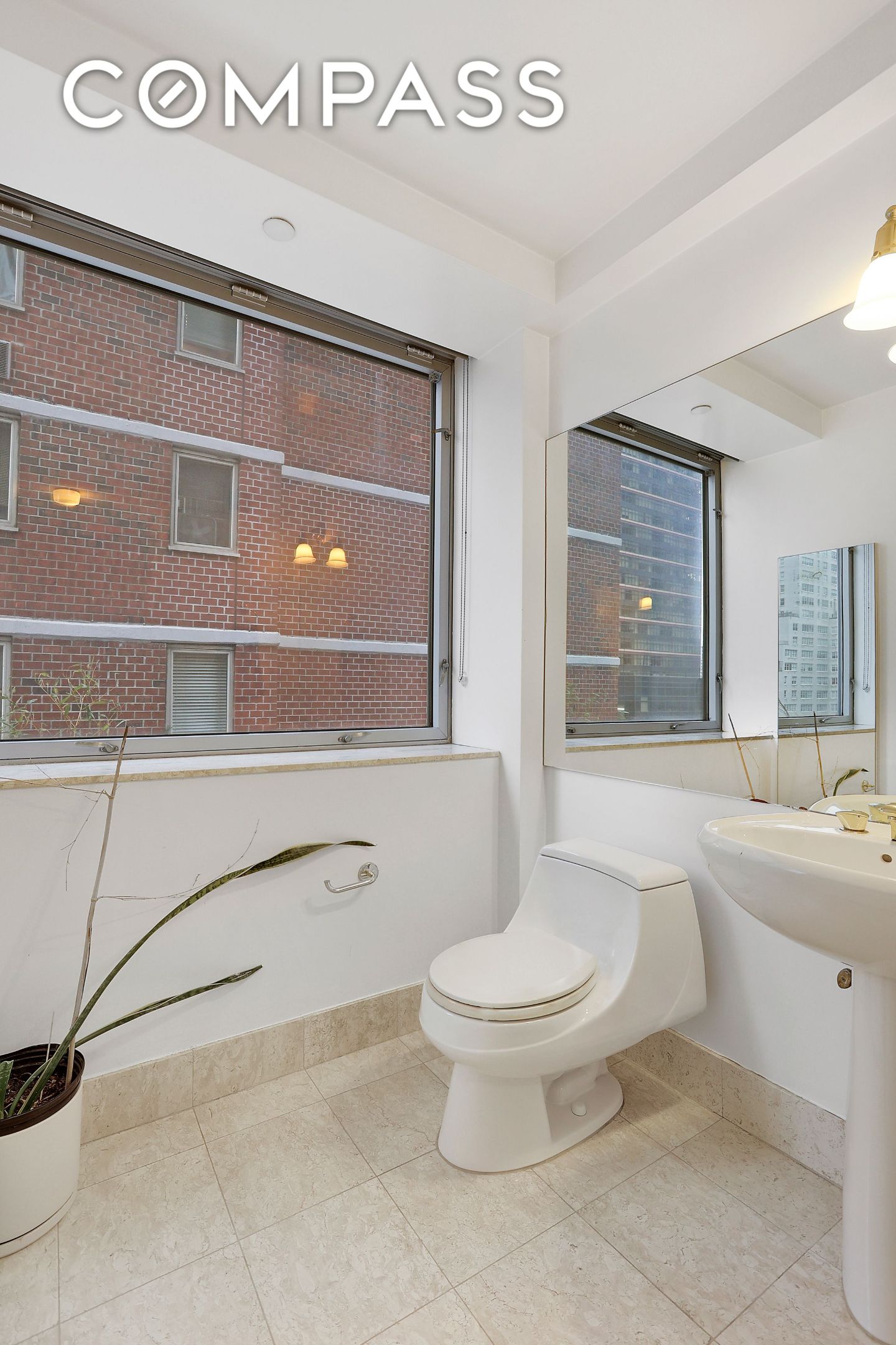 #10 photo, 1965 Broadway, マンハッタン Upper West Side , NY 10023