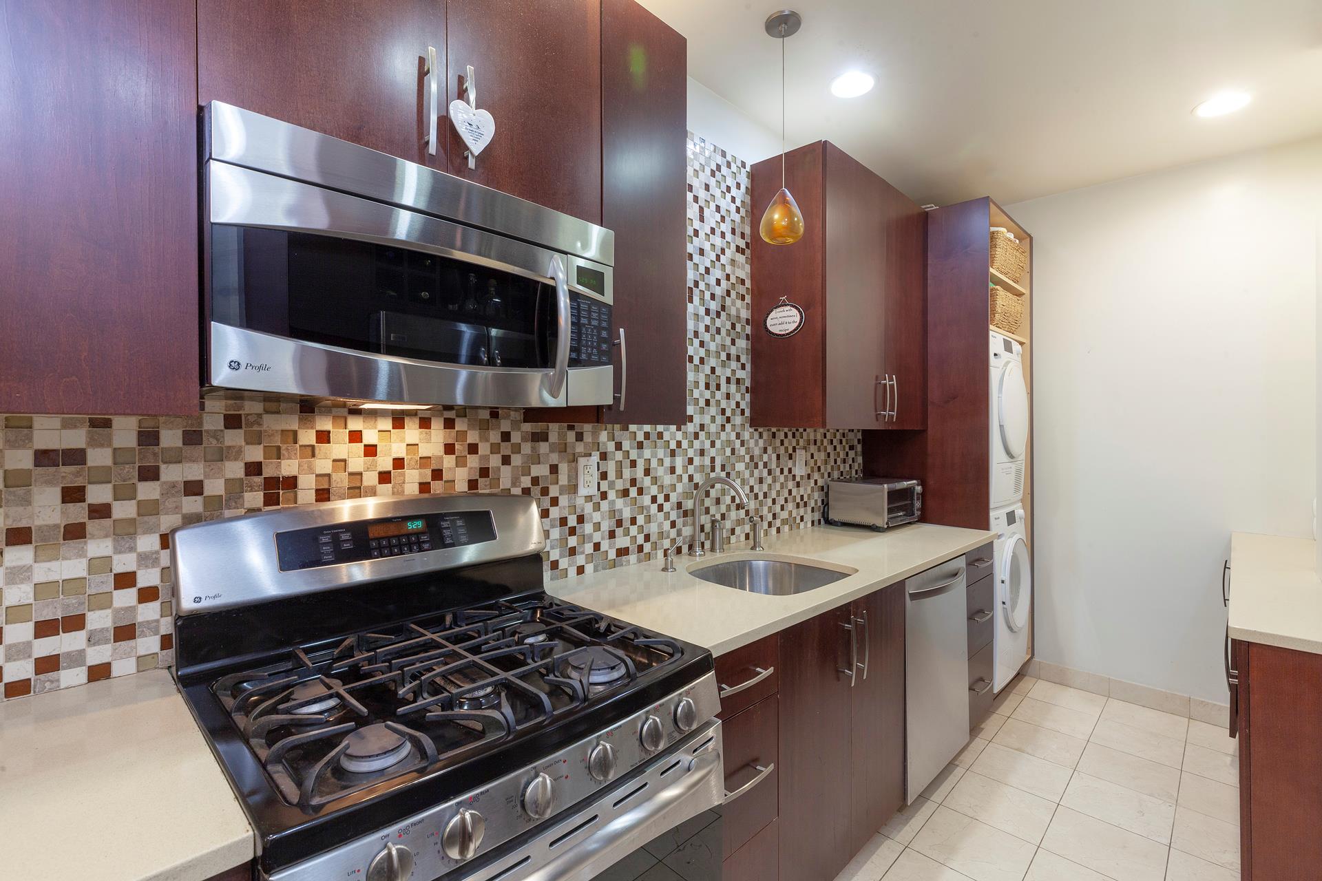 #4 photo, 2109 BROADWAY, マンハッタン Upper West Side , NY 10023