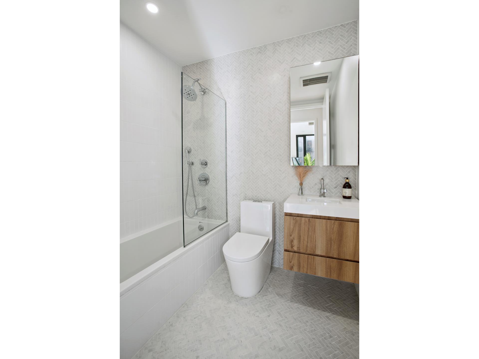 #14 photo, 54 DUPONT Street, ブルックリン区 Greenpoint , NY 11222