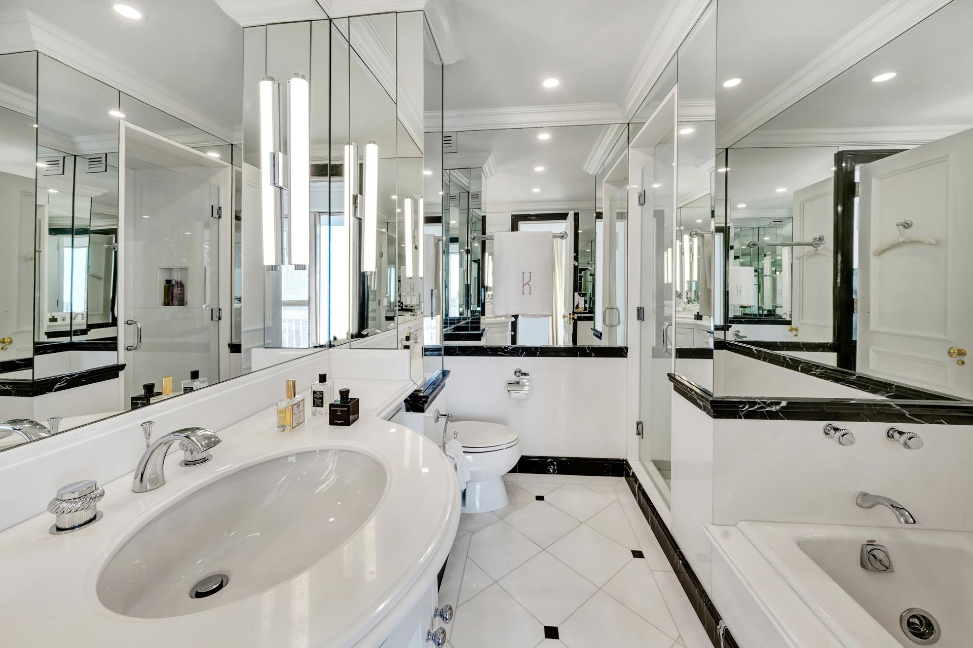 #12 photo, 200 E 69TH Street, マンハッタン Lenox Hill , NY 10021