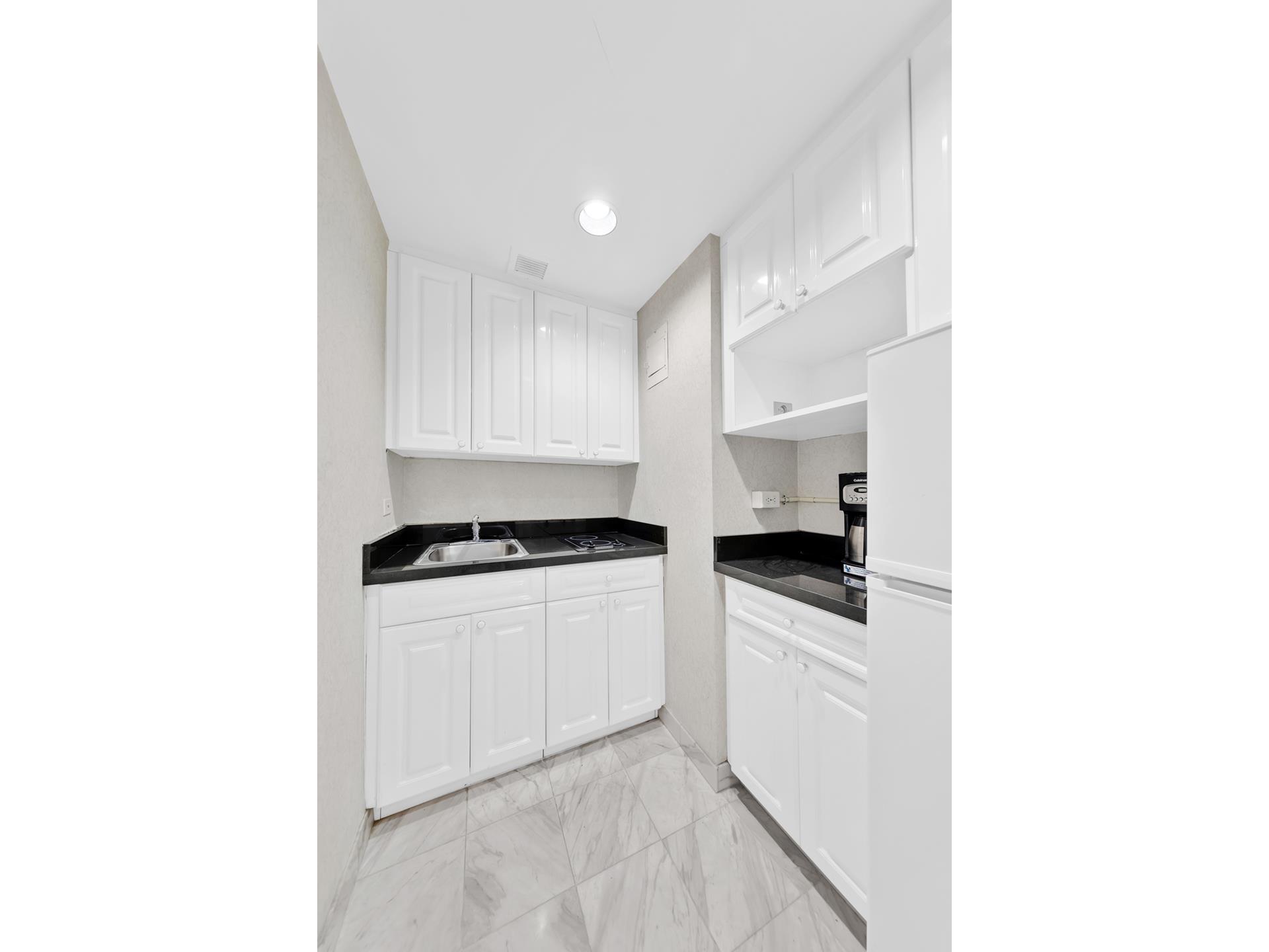 #7 photo, 111 E 56TH Street, マンハッタン Midtown East , NY 10022