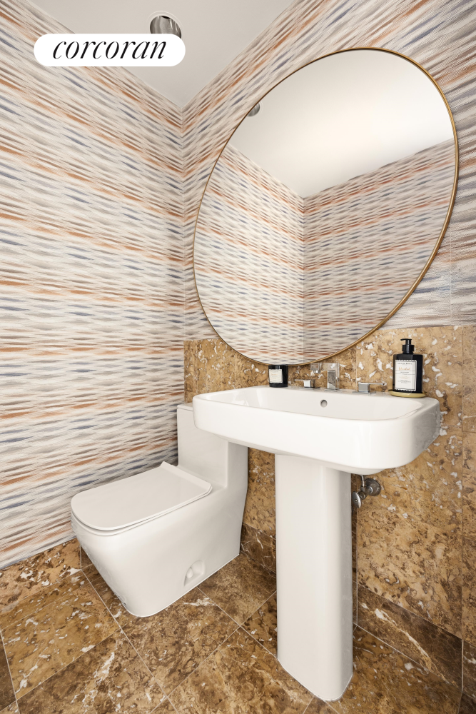 #12 photo, 100 UNITED NATIONS Plaza, マンハッタン Turtle Bay , NY 10017