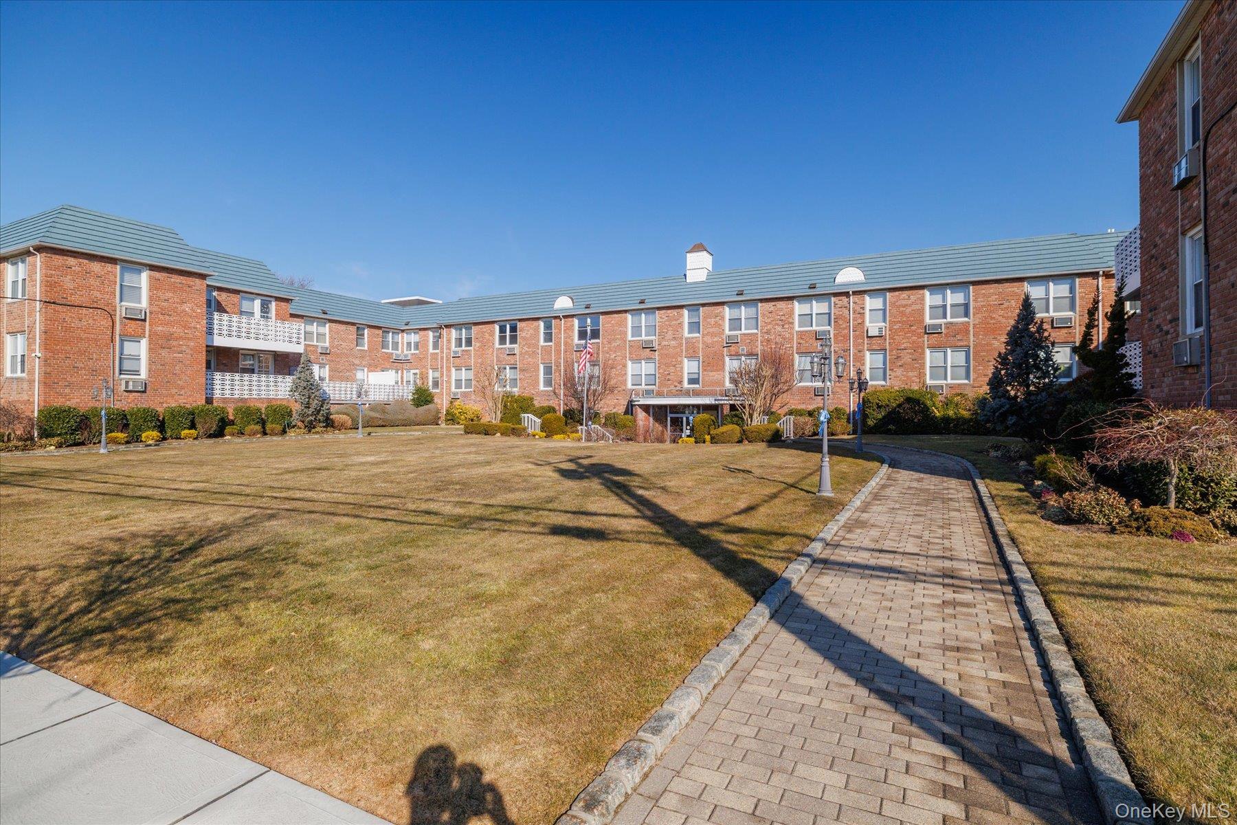 #2 photo, 75 Noble Street, Lynbrook , NY 11563