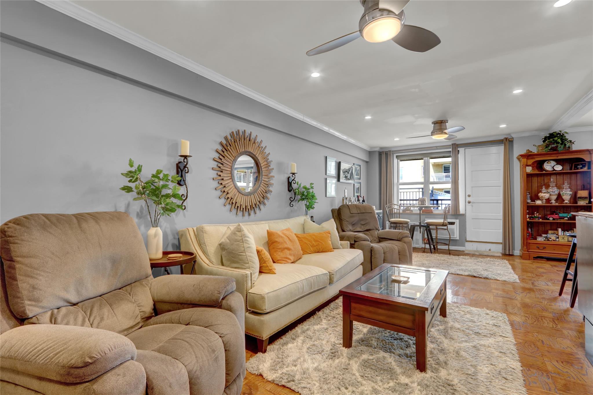 #3 photo, 700 Shore Road, מחוז נסאו Long Beach , NY 11561