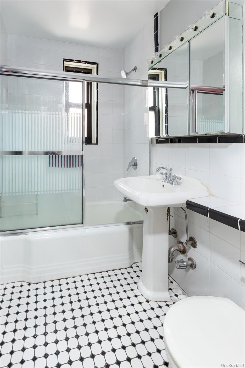 #13 photo, 3840 Greystone Avenue, ブロンクス区 Bronx , NY 10463