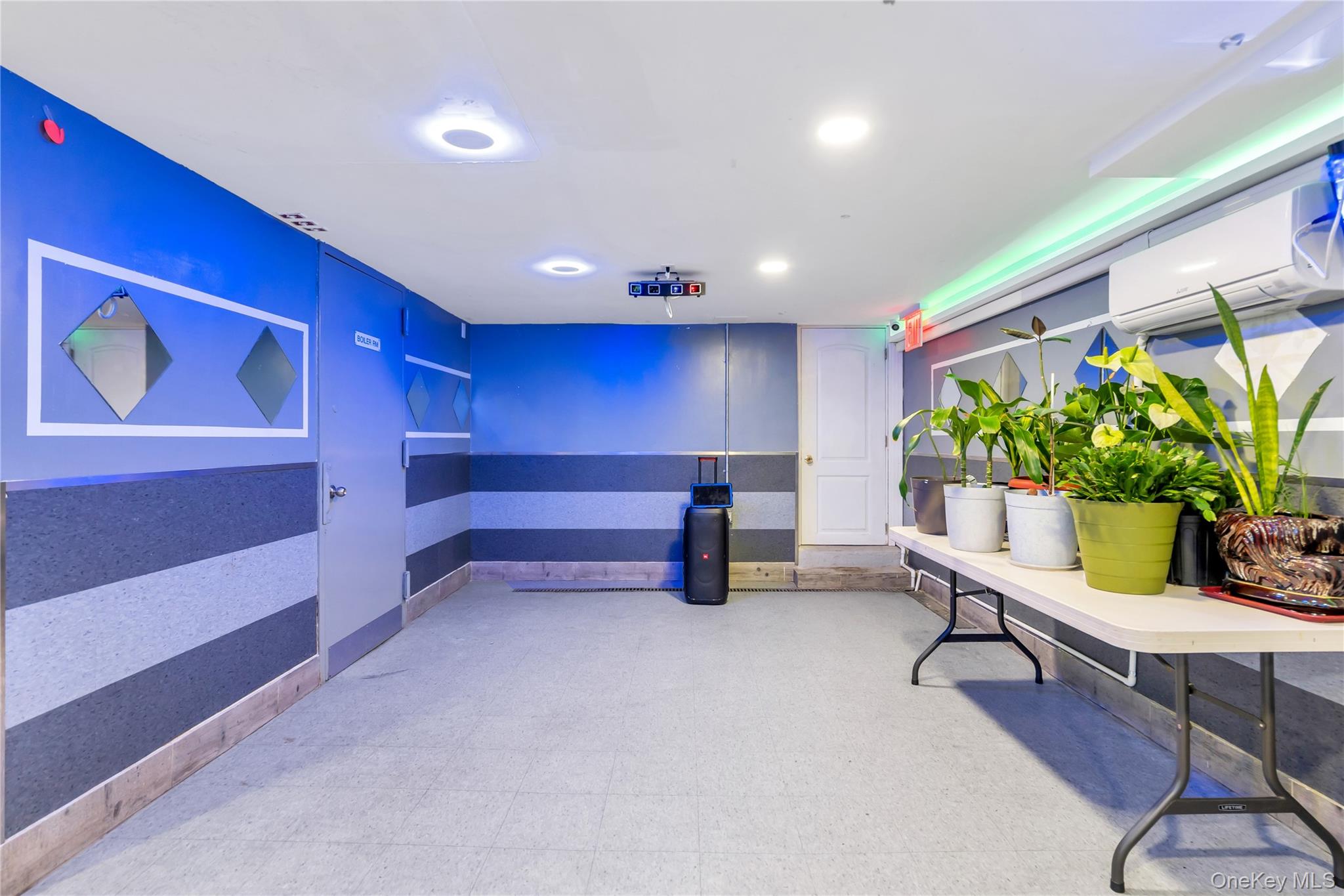 #9 photo, 91-08 43rd Ave, クイーンズ区 Elmhurst , NY 11373