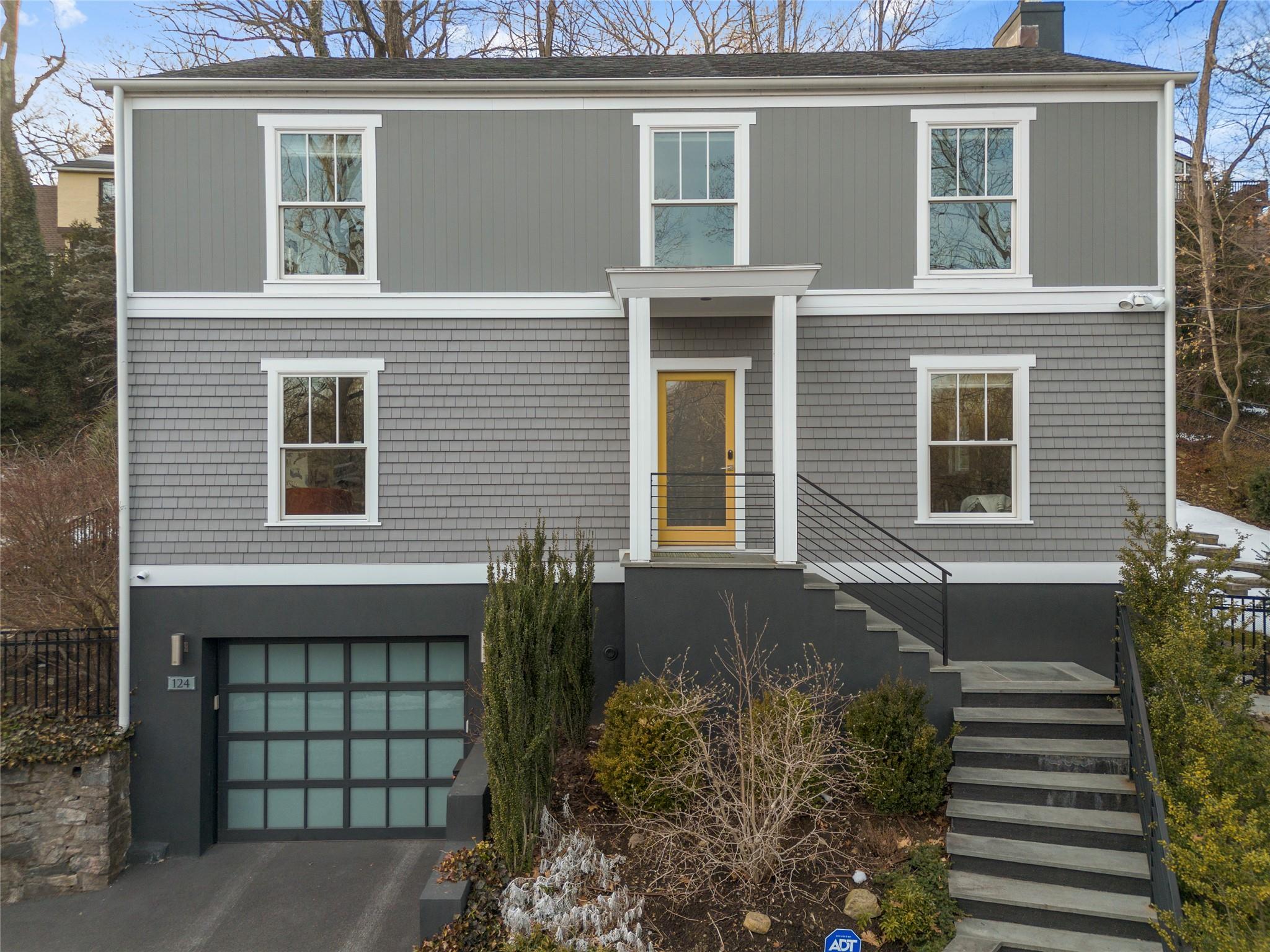 #1 photo, 124 Aqueduct Drive, Scarsdale , NY 10583