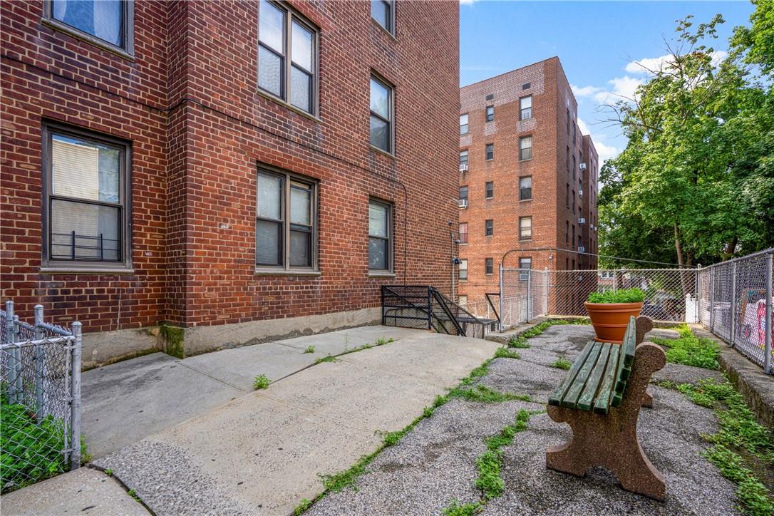 #15 photo, 740 E 232nd Street, 布朗士 Bronx , NY 10466