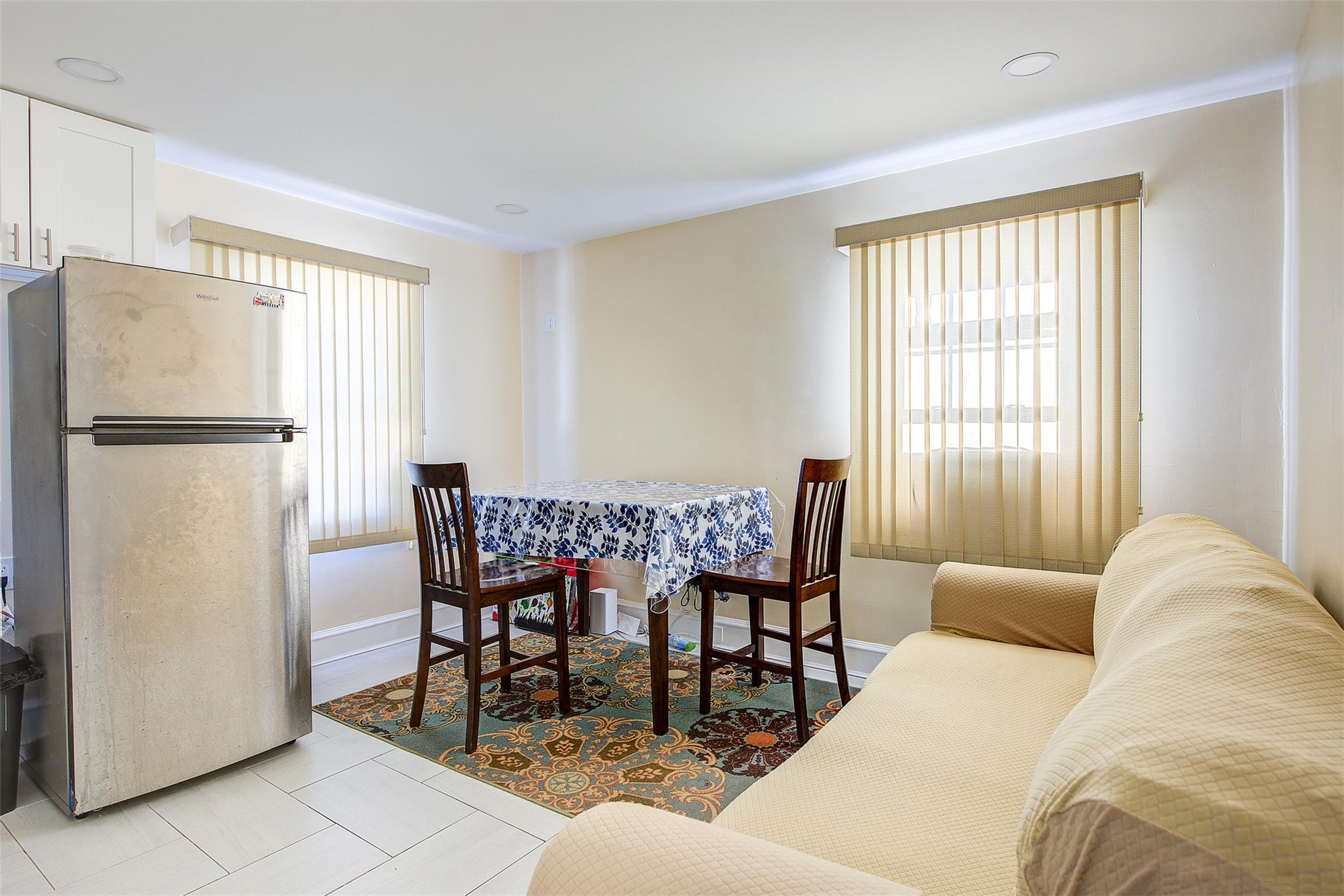 #10 photo, 89-91 215th Place, クイーンズ区 Queens Village , NY 11427