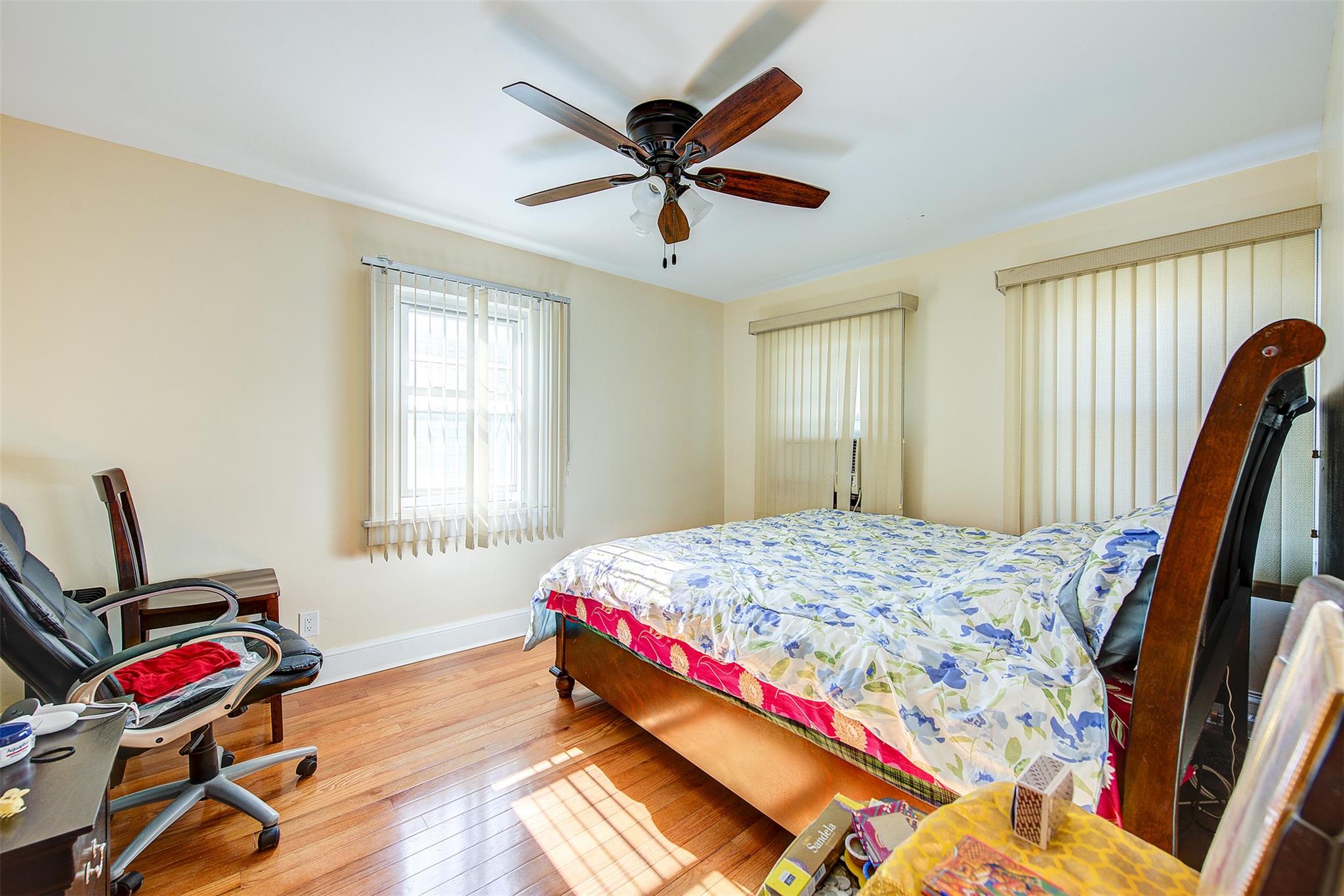 #13 photo, 89-91 215th Place, クイーンズ区 Queens Village , NY 11427