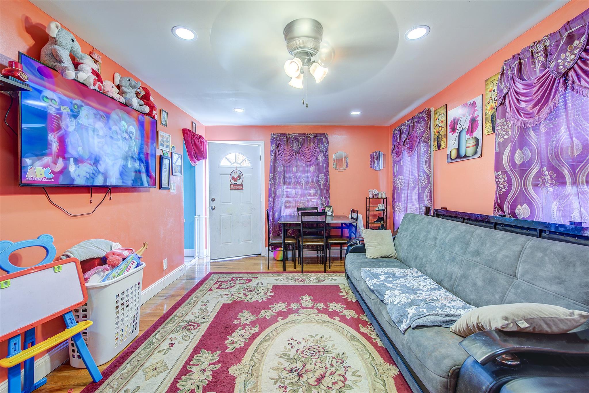 #16 photo, 89-91 215th Place, クイーンズ区 Queens Village , NY 11427