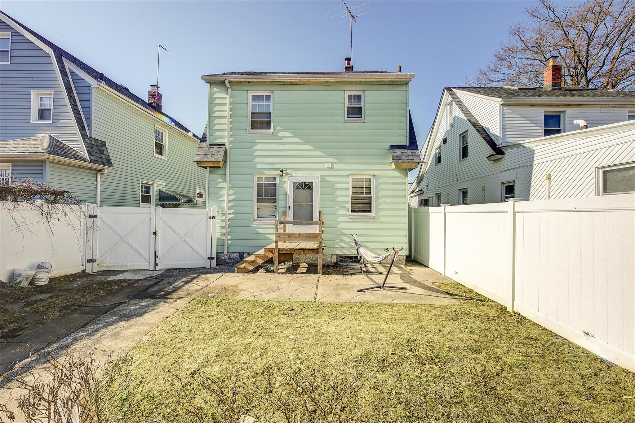 #4 photo, 89-91 215th Place, クイーンズ区 Queens Village , NY 11427