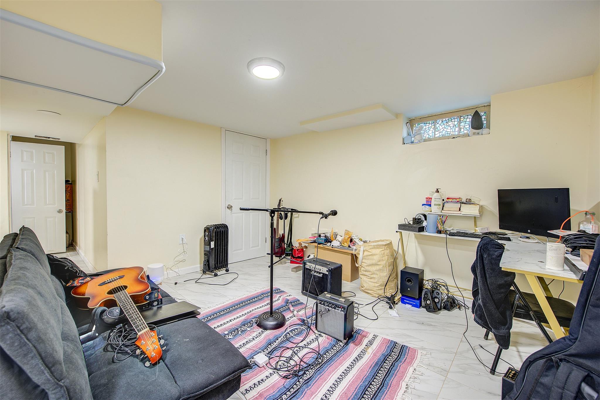 #7 photo, 89-91 215th Place, クイーンズ区 Queens Village , NY 11427