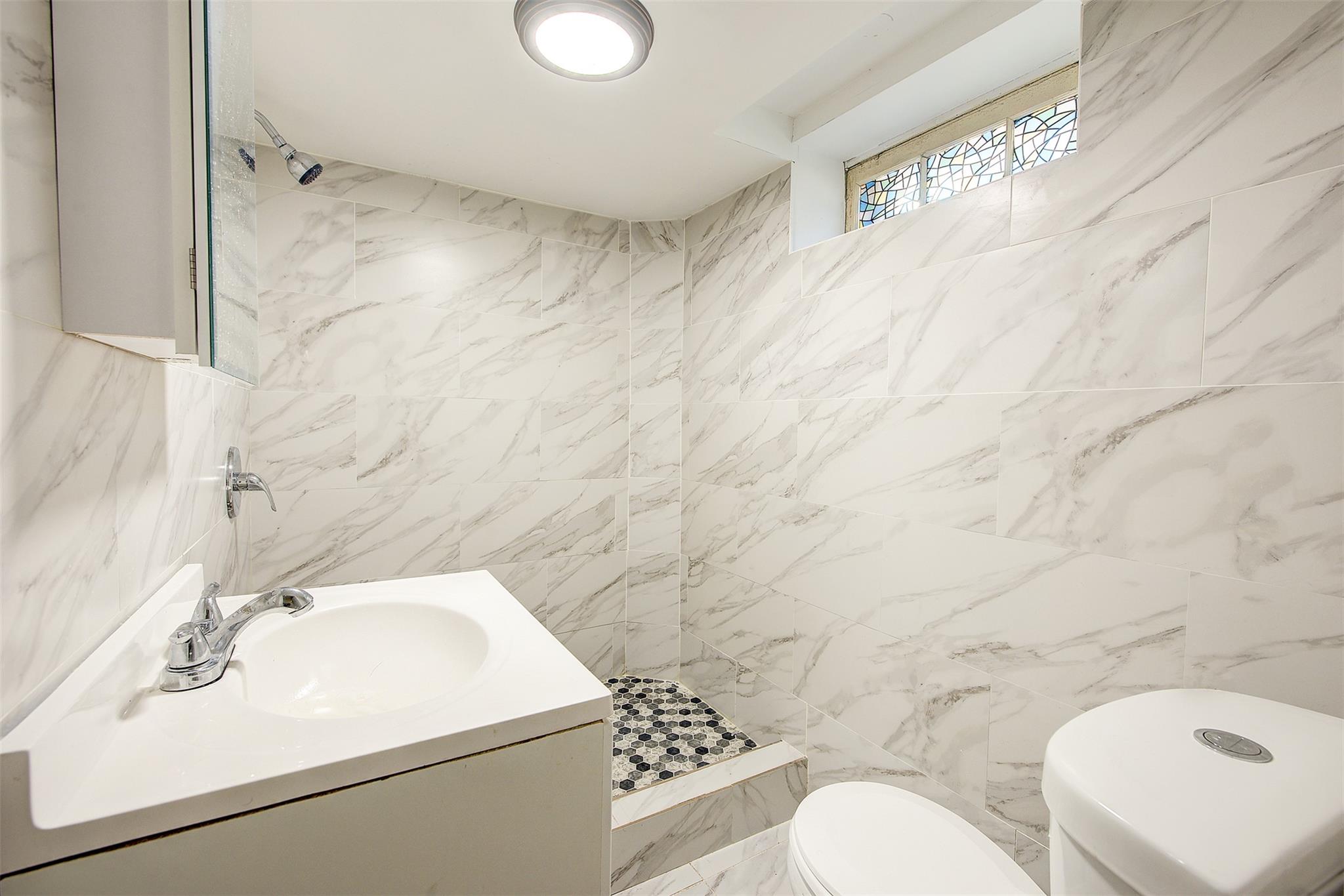 #8 photo, 89-91 215th Place, クイーンズ区 Queens Village , NY 11427