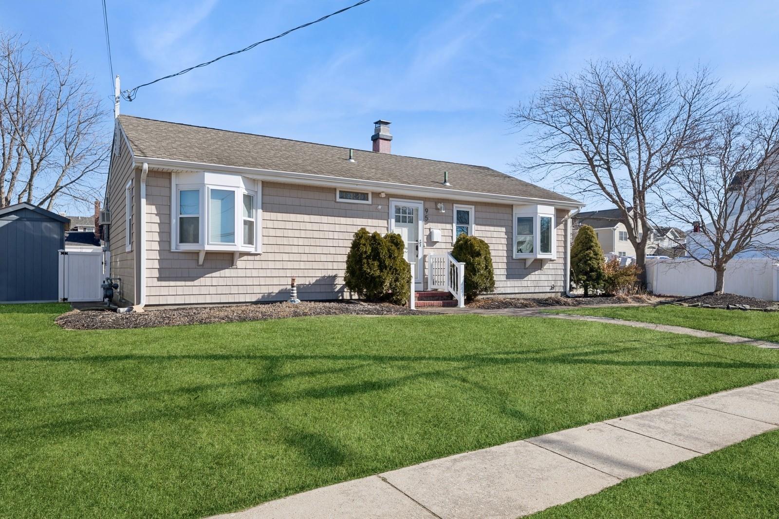 #3 photo, 95 S Bay Drive, Babylon , NY 11702