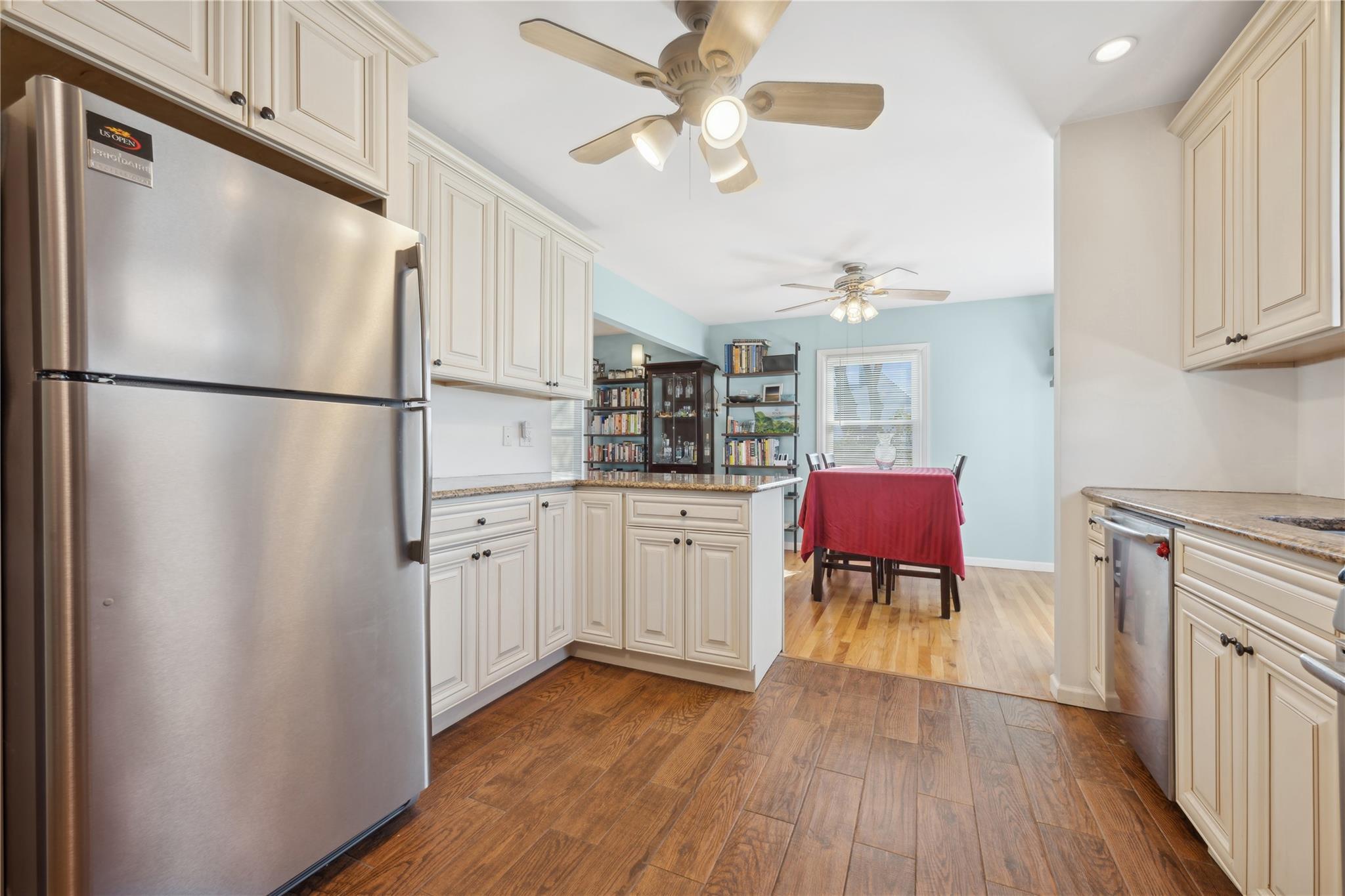 #5 photo, 95 S Bay Drive, Babylon , NY 11702