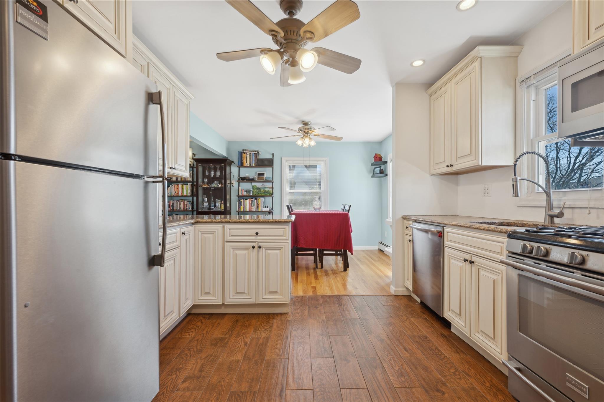 #6 photo, 95 S Bay Drive, Babylon , NY 11702