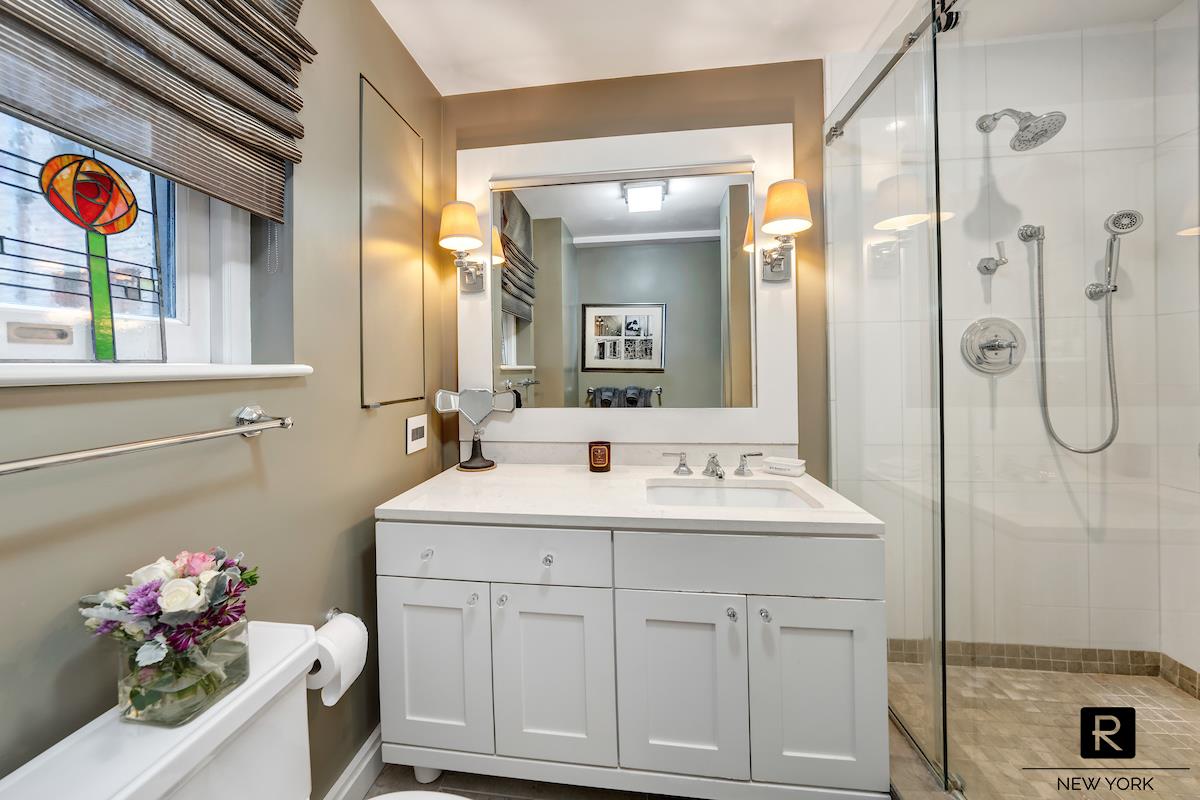 #11 photo, 330 W 72nd Street, マンハッタン Lincoln Square , NY 10023