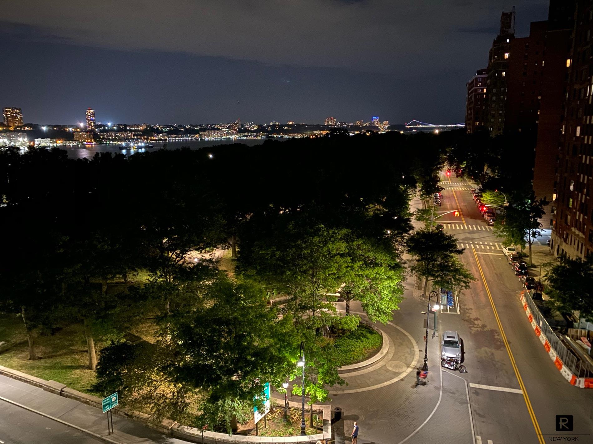 #13 photo, 330 W 72nd Street, マンハッタン Lincoln Square , NY 10023