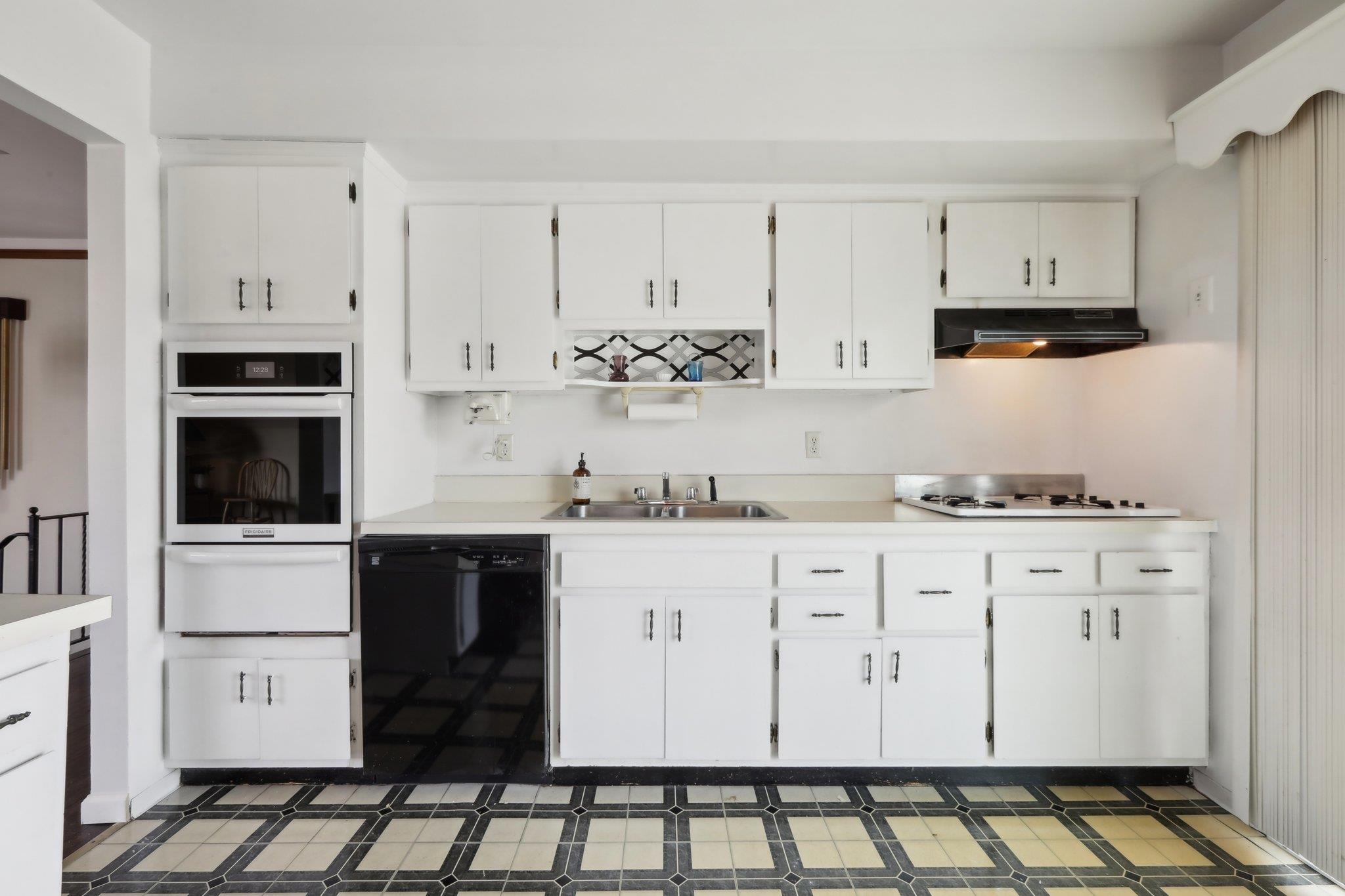 #11 photo, 14 Lafayette Avenue, West Haverstraw , NY 10993