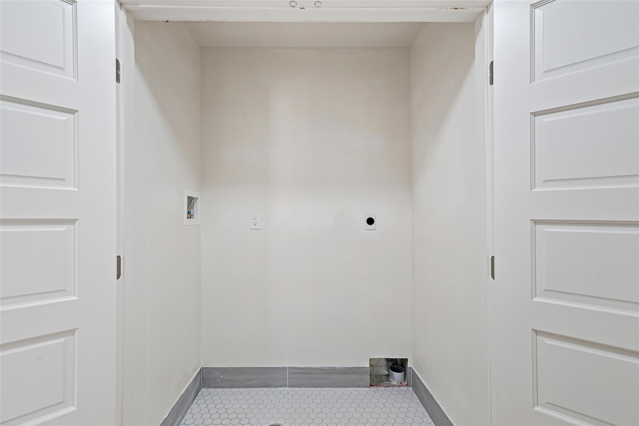 #10 photo, 52 McIntyre Street, Bronxville , NY 10708