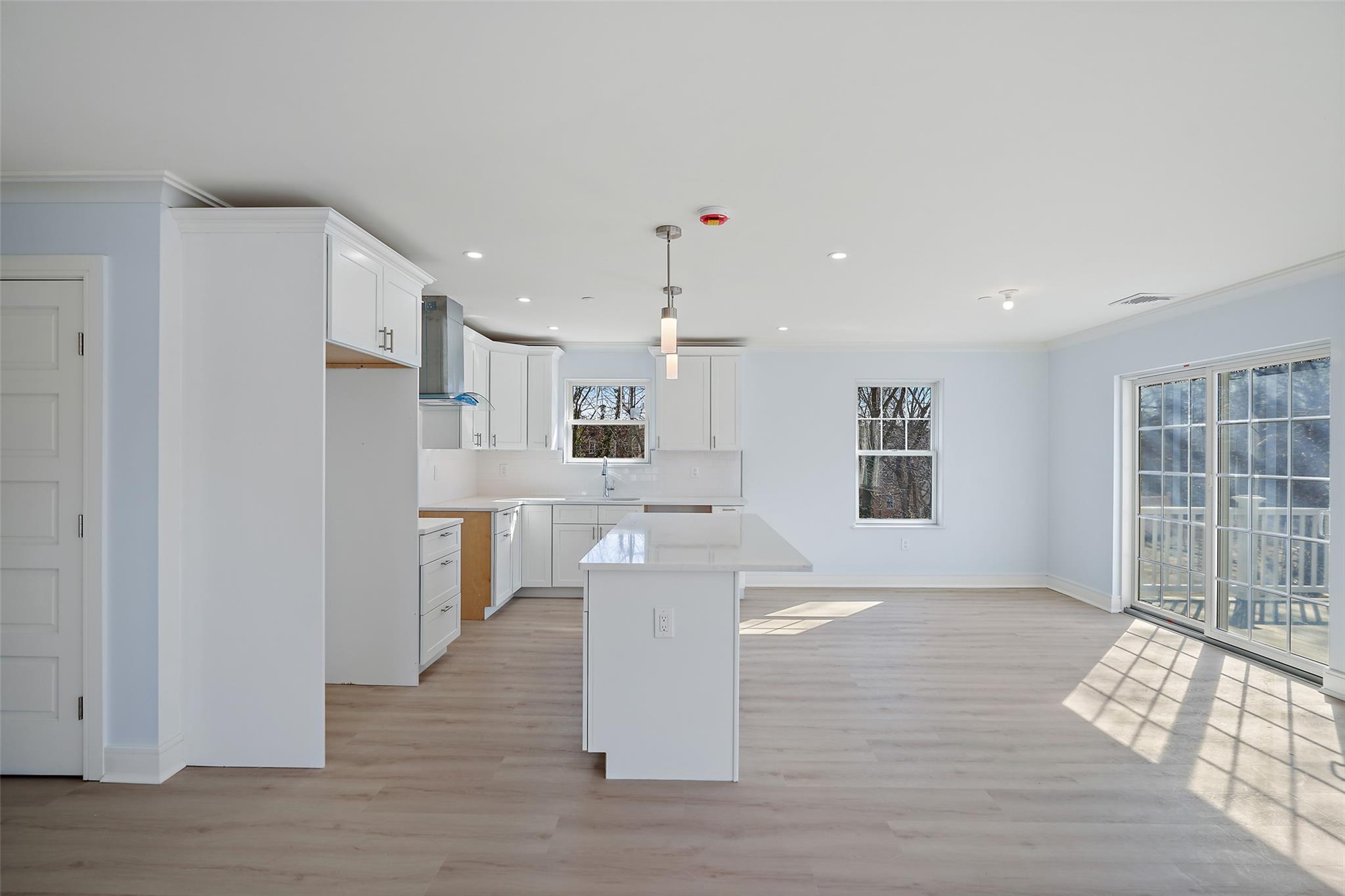 #20 photo, 52 McIntyre Street, Bronxville , NY 10708