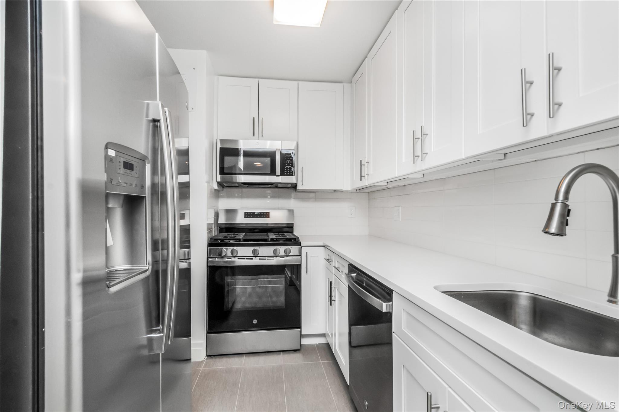 #4 photo, 2500 Johnson Avenue, ブロンクス区 Bronx , NY 10463